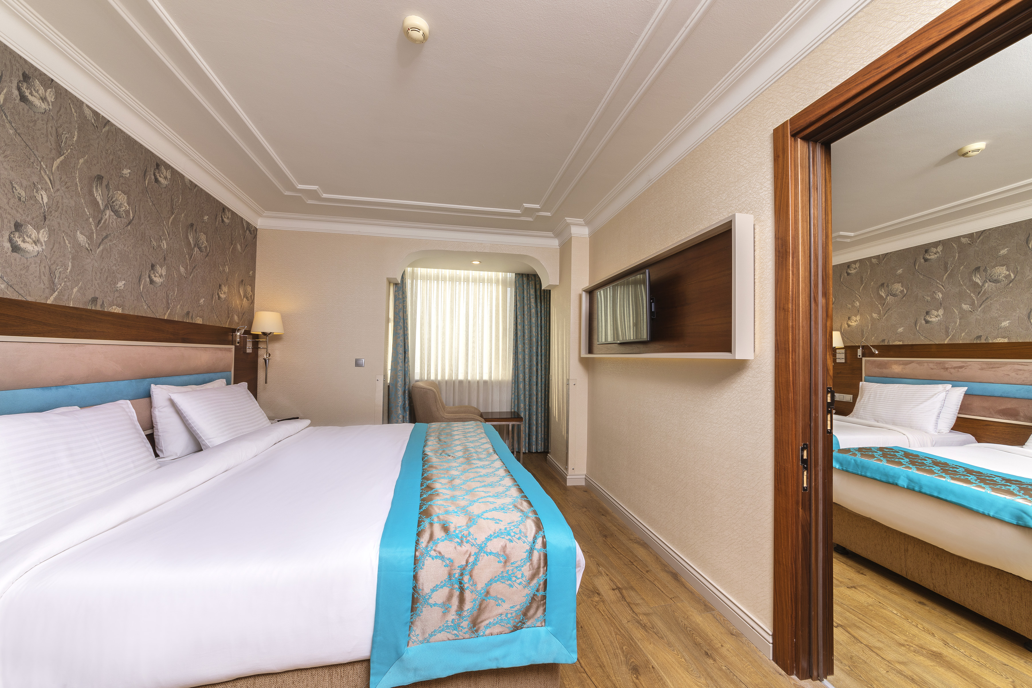 Family Room Connecting Room