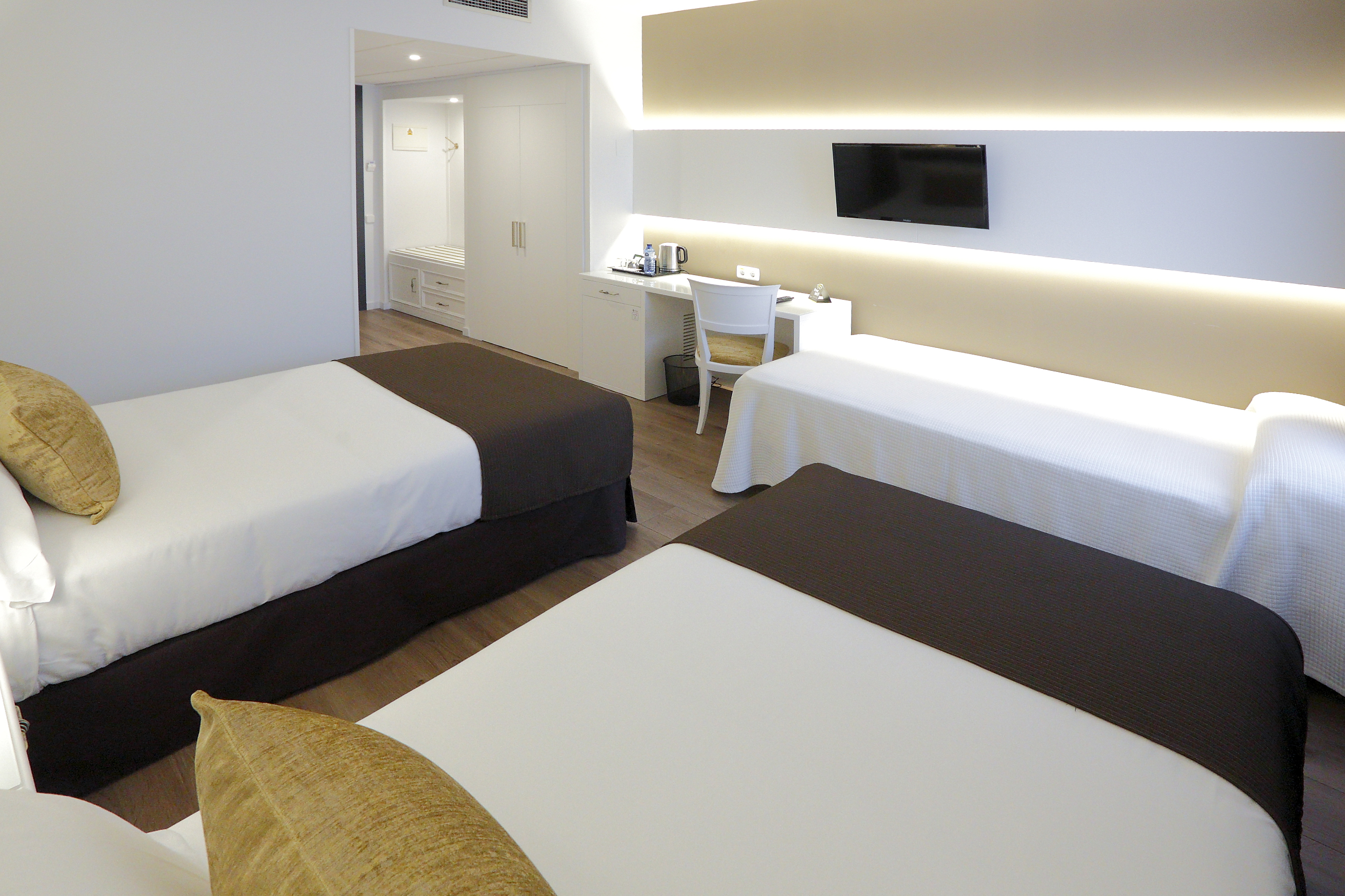 Double or Twin Standard