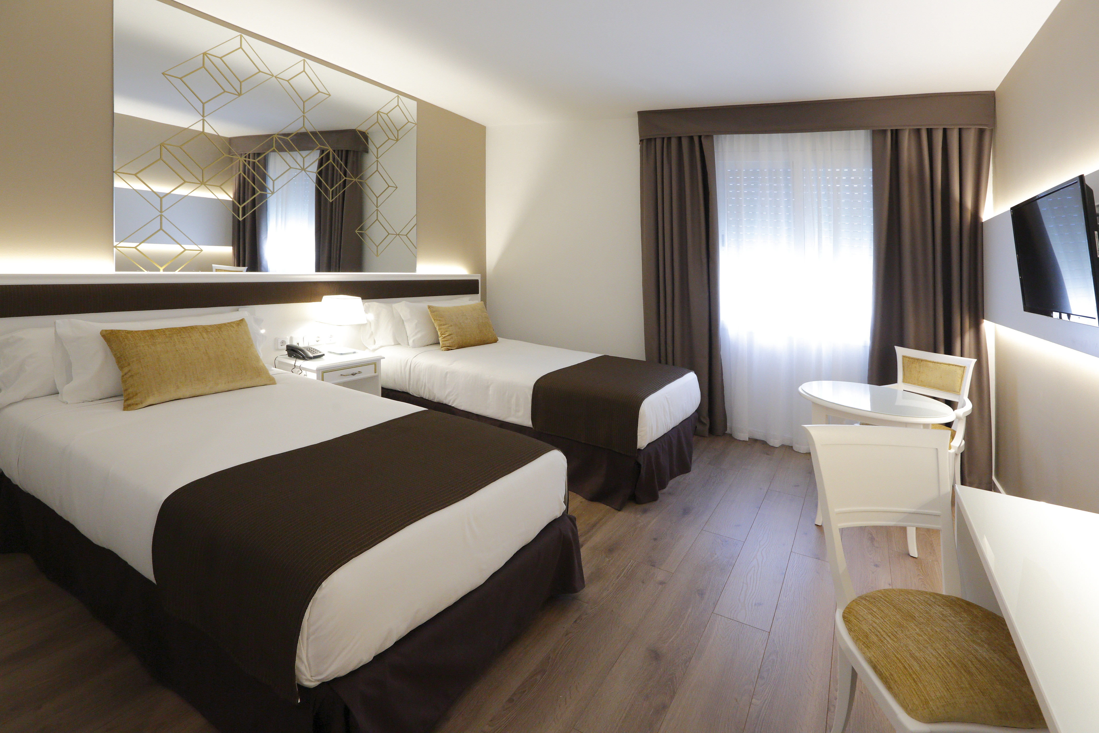 Double or Twin Standard