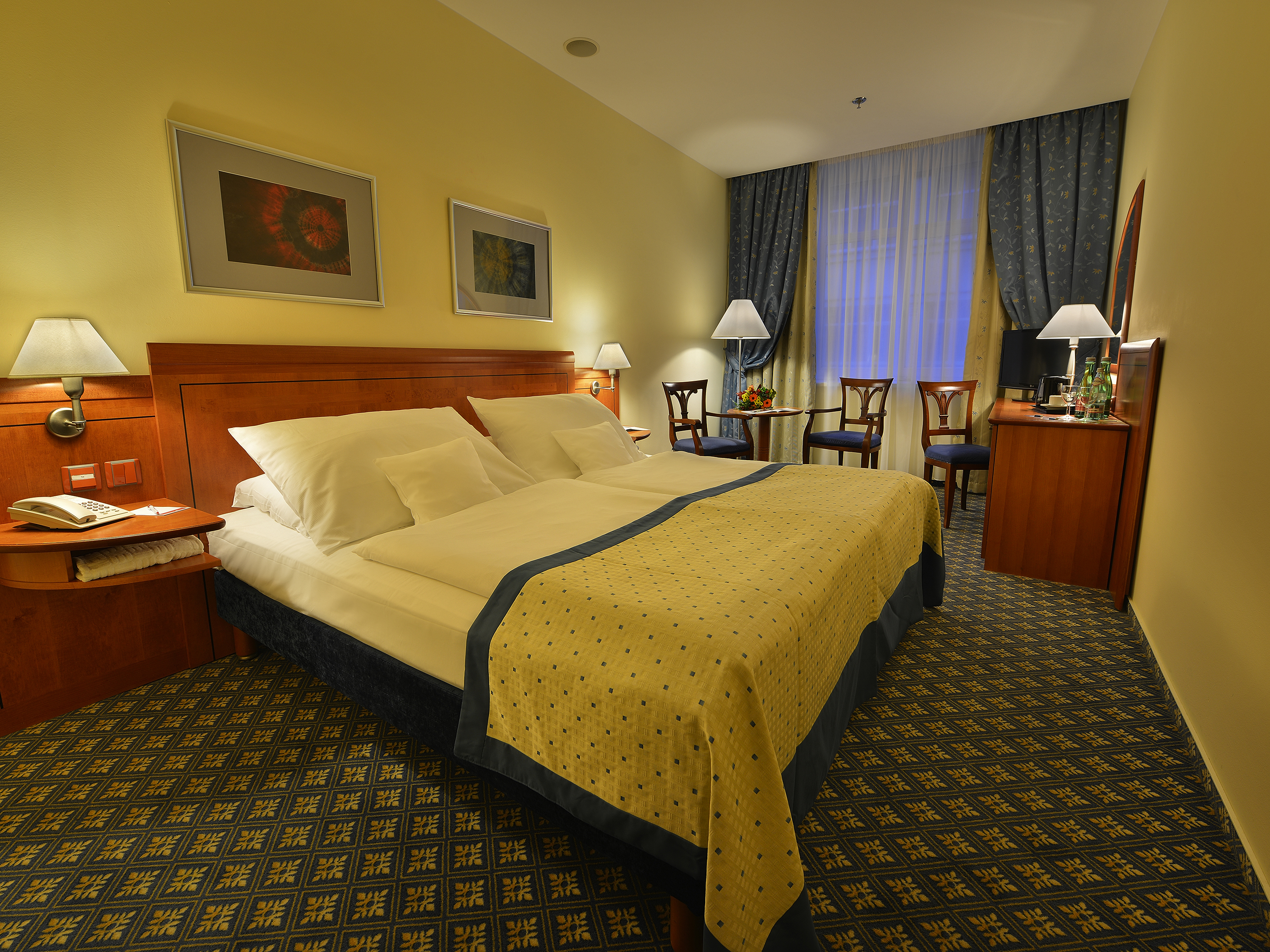 Double or Twin Standard