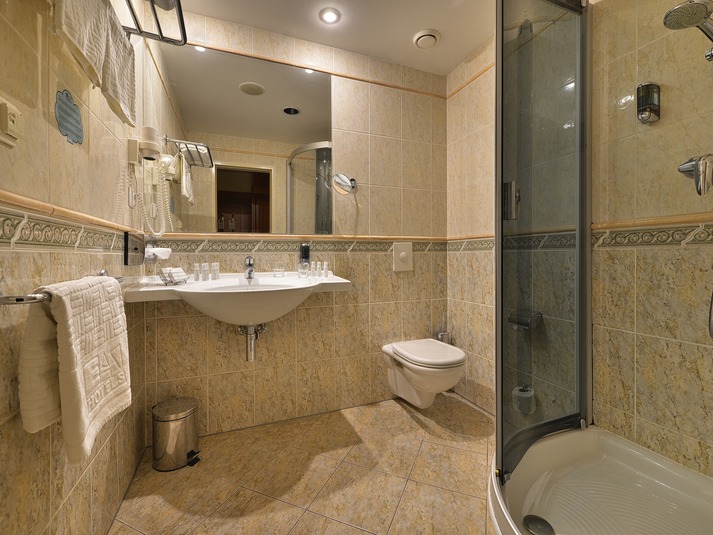 Double or Twin Standard