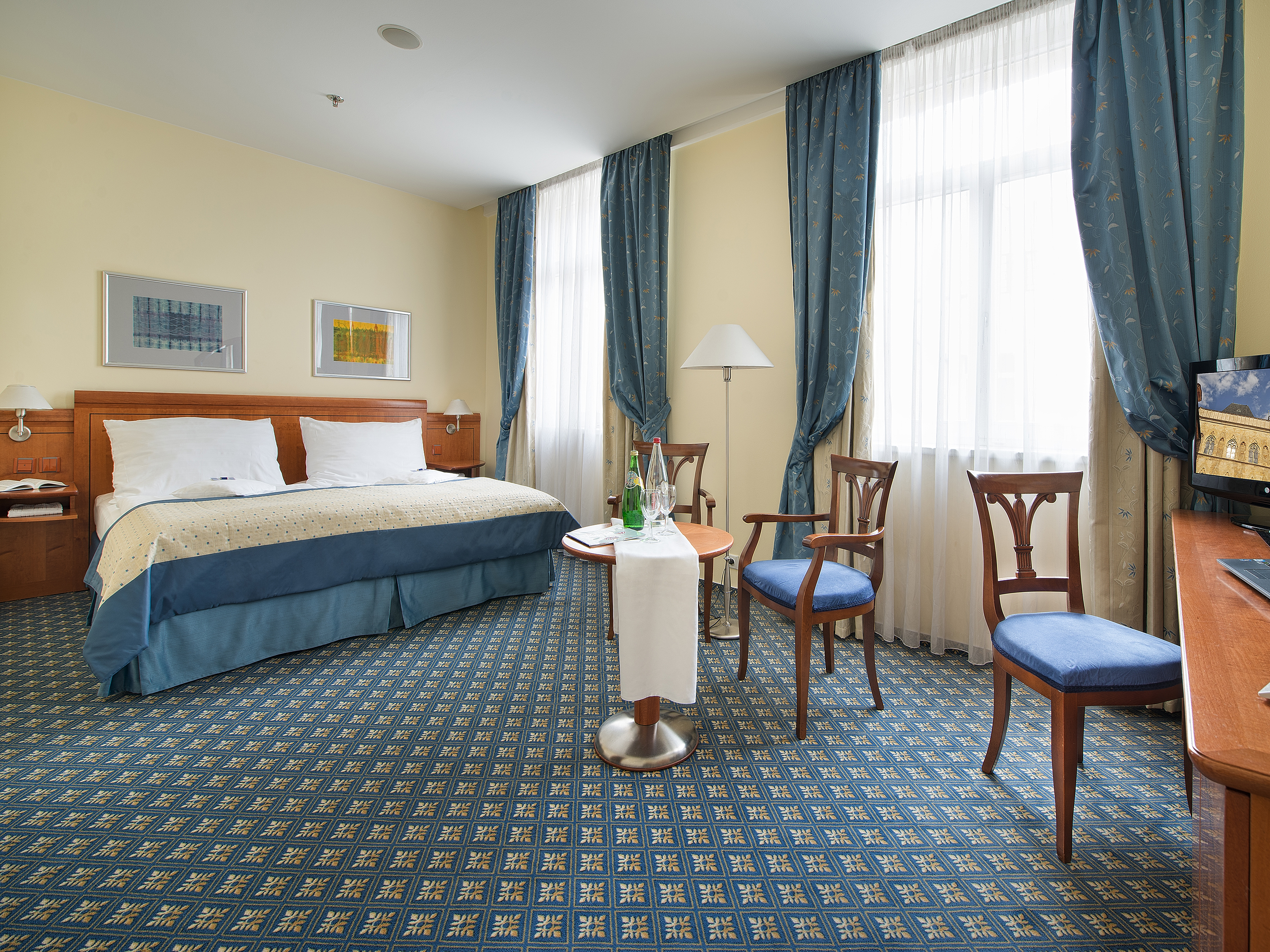 Double or Twin Standard