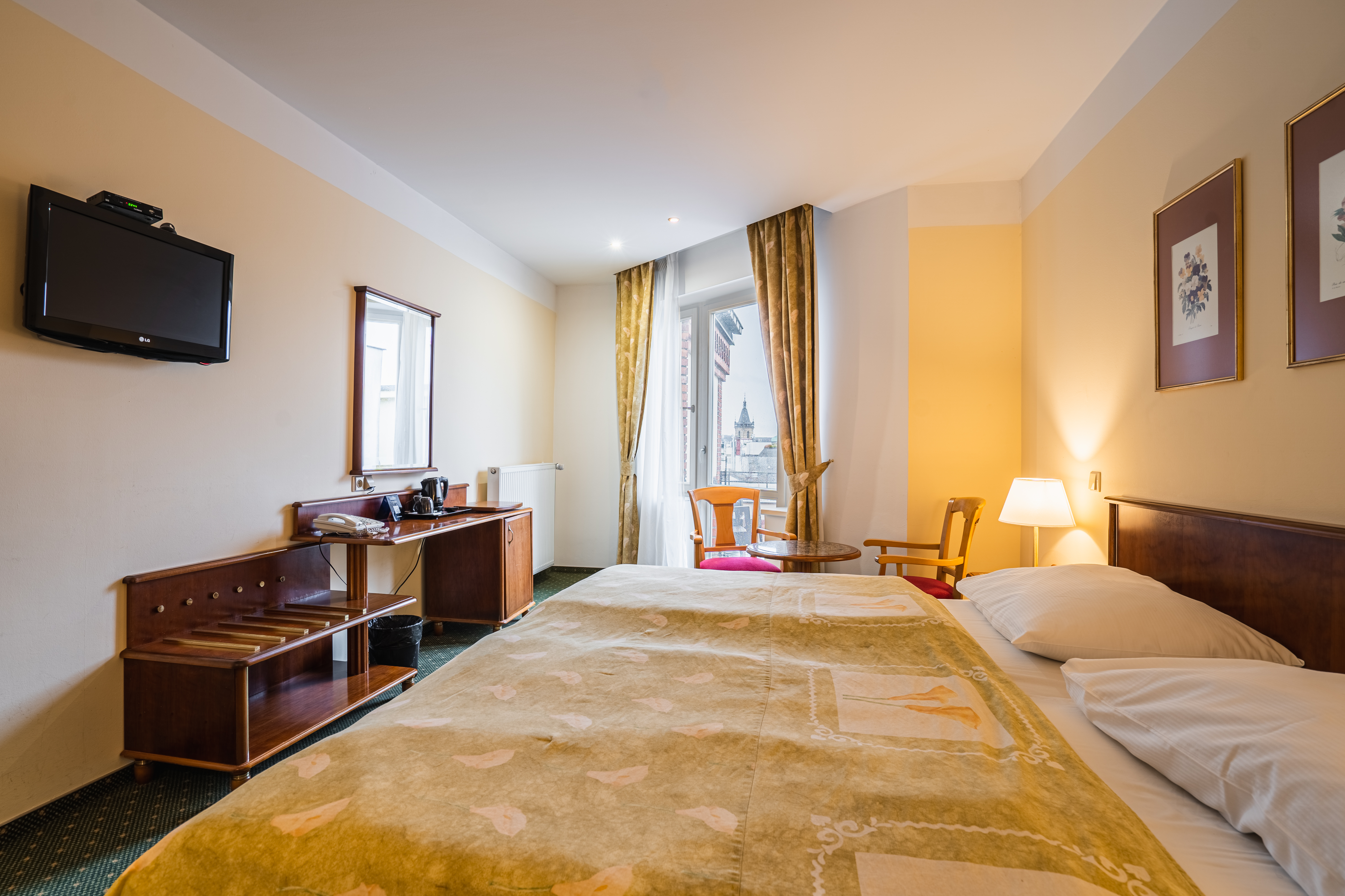 Double or Twin Standard