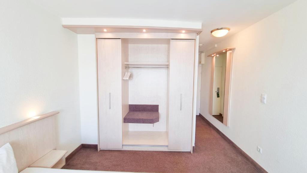 Apartment Capacity 1