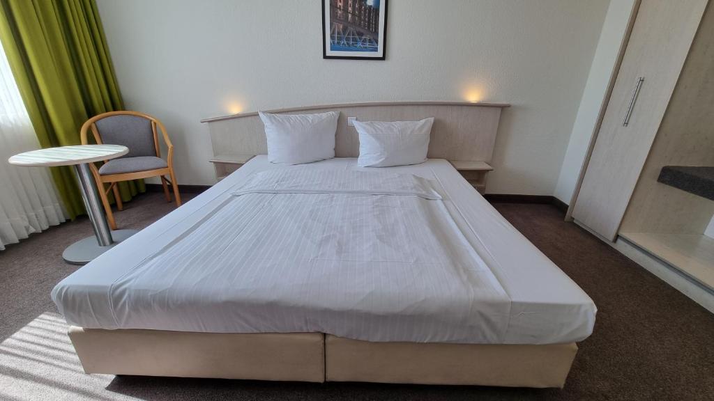 Apartment Capacity 1