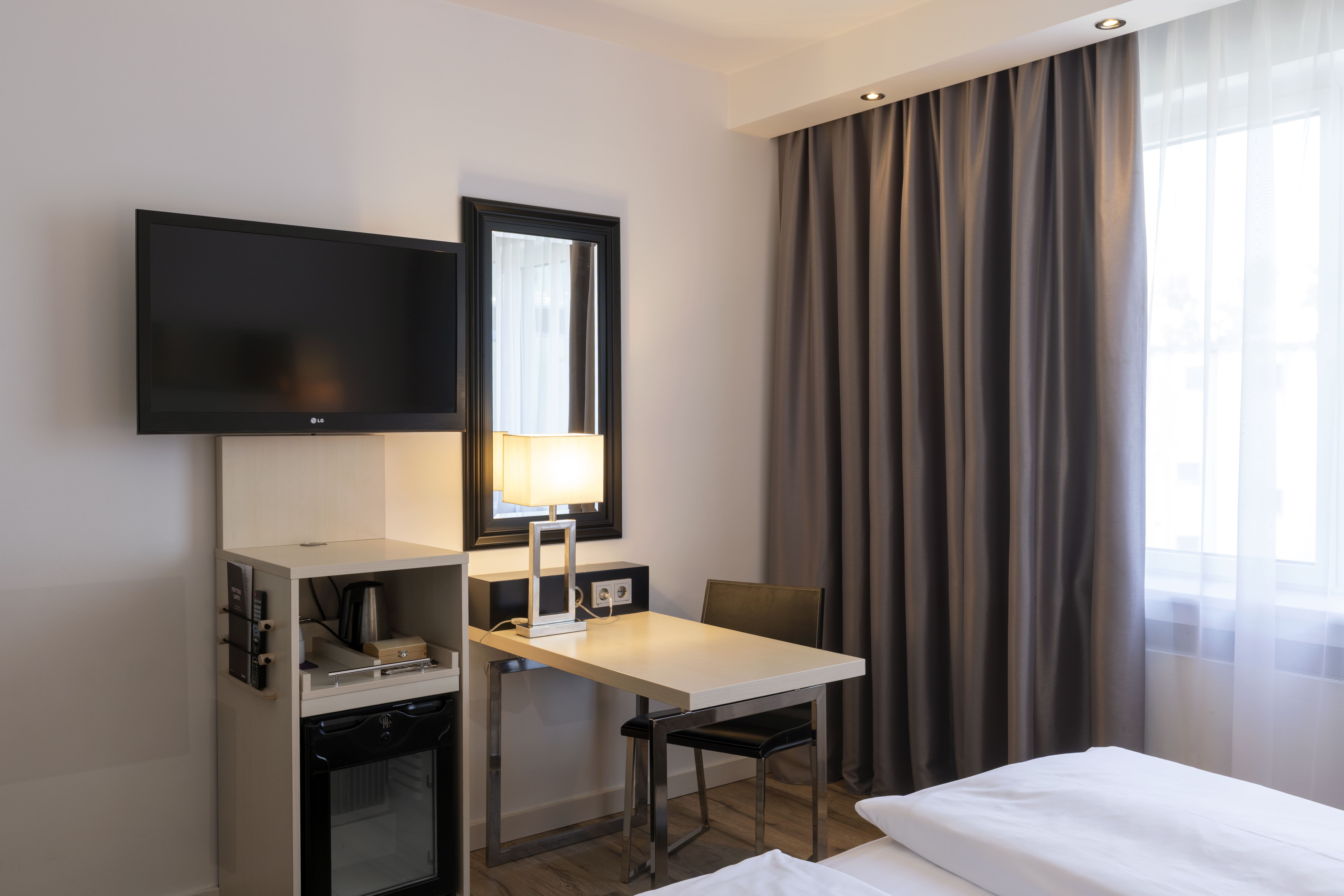 Double or Twin Standard