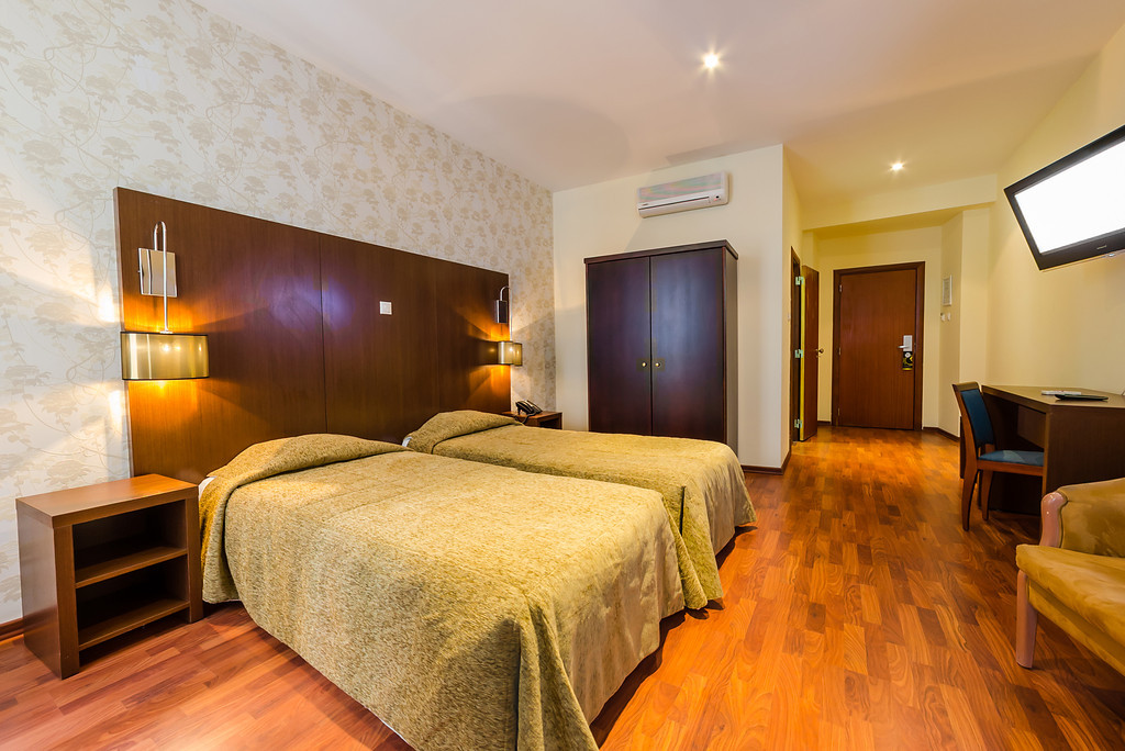 Double or Twin Standard