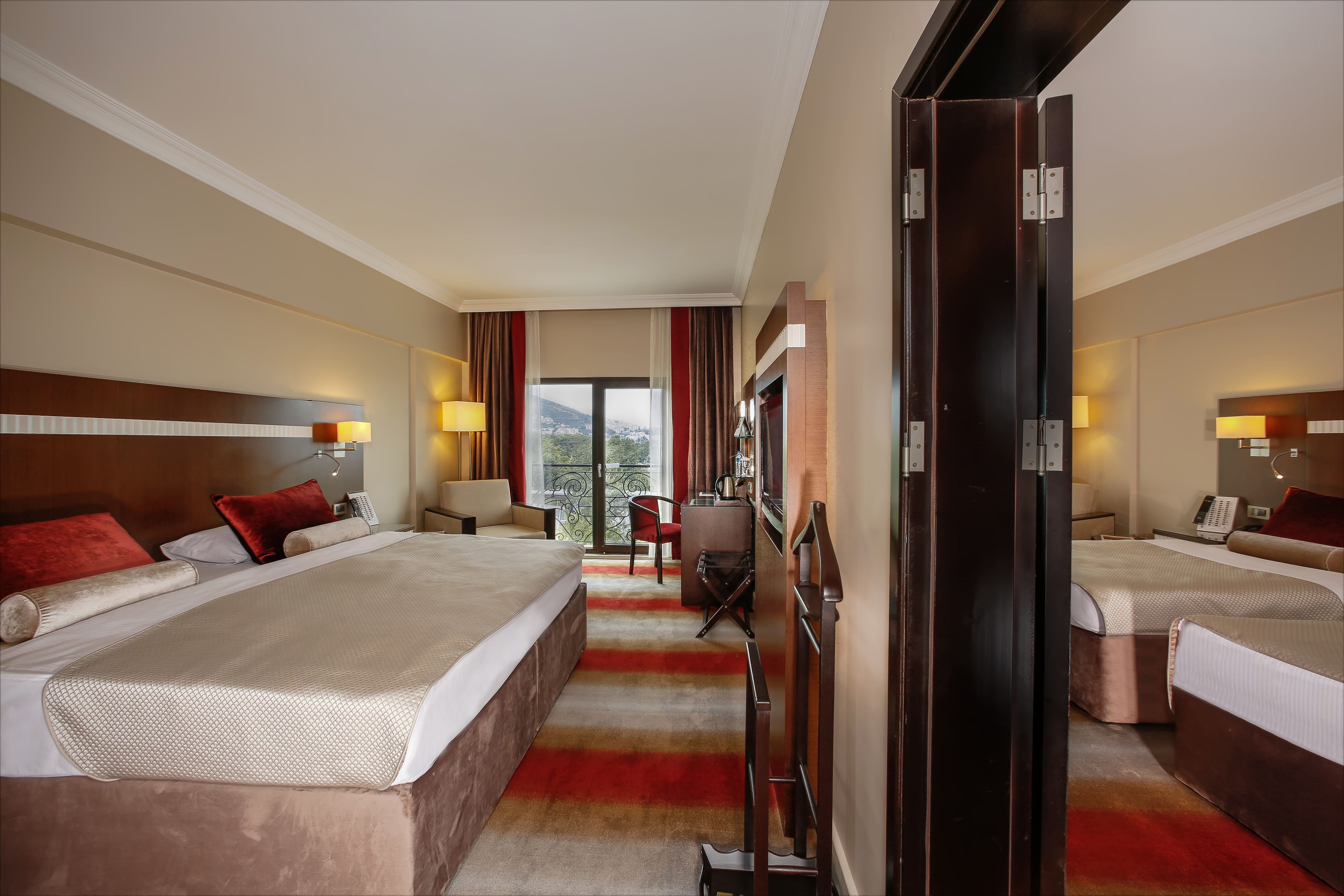 Room Connecting Room