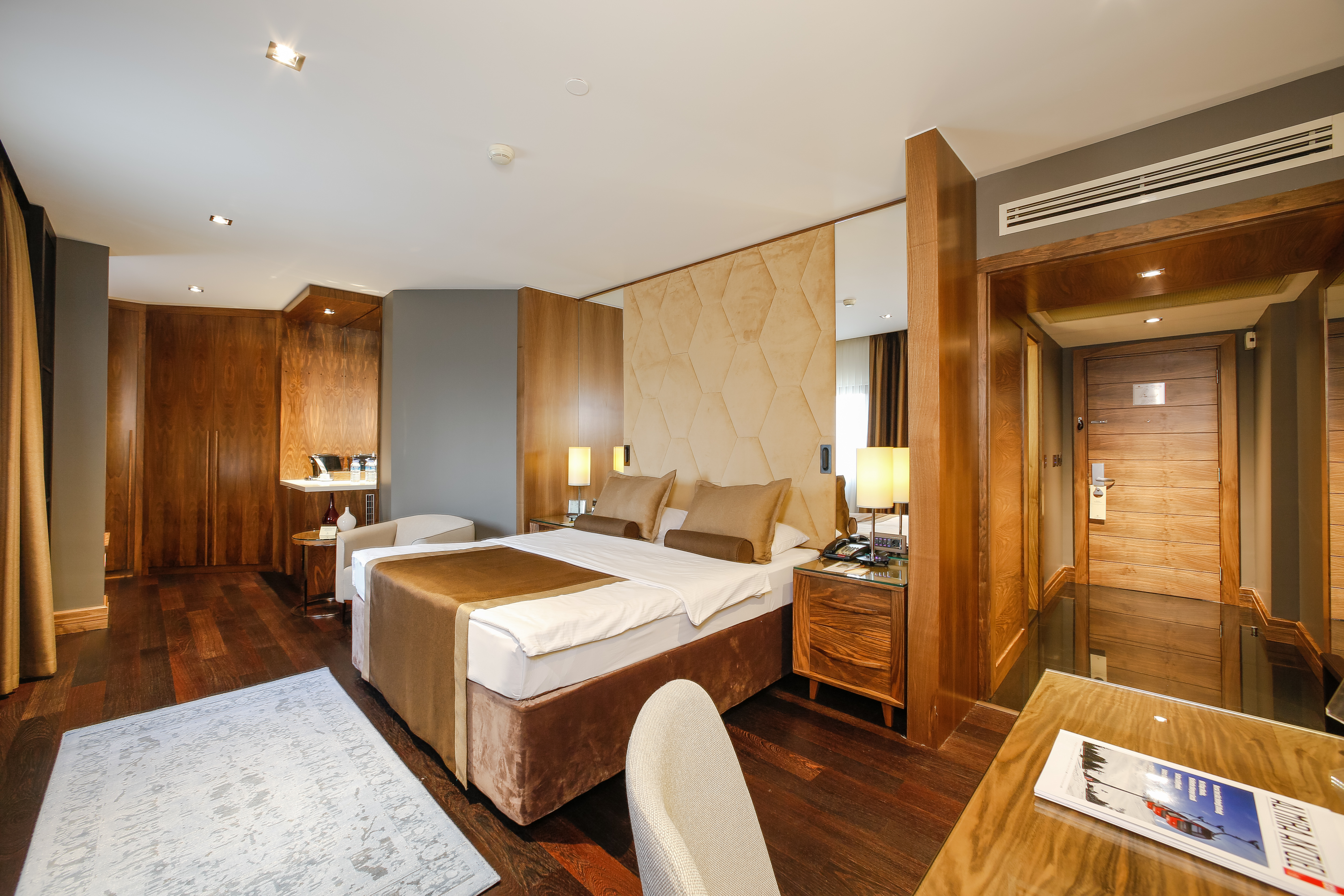 Room Business Superior