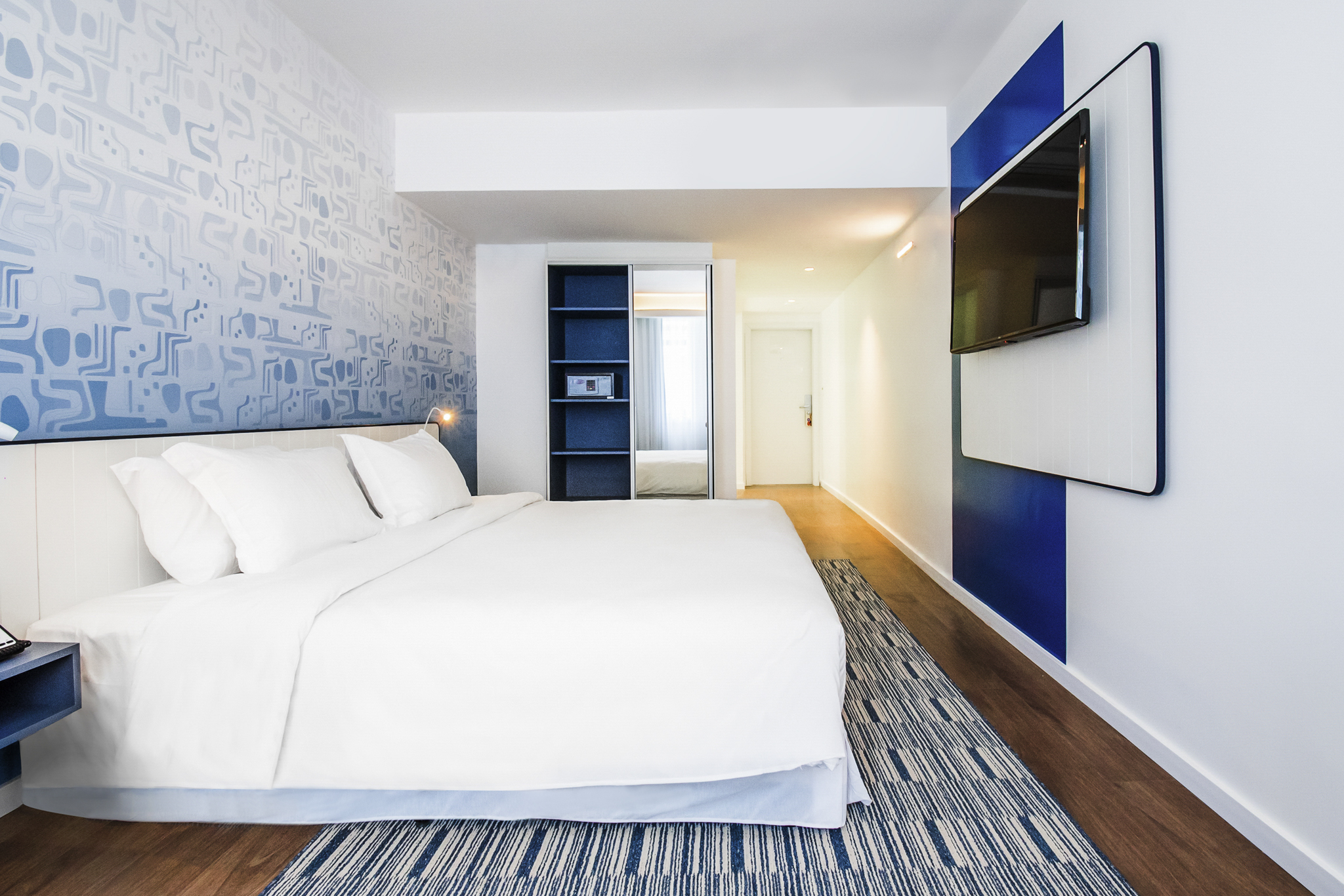 Double Superior Queen Bed