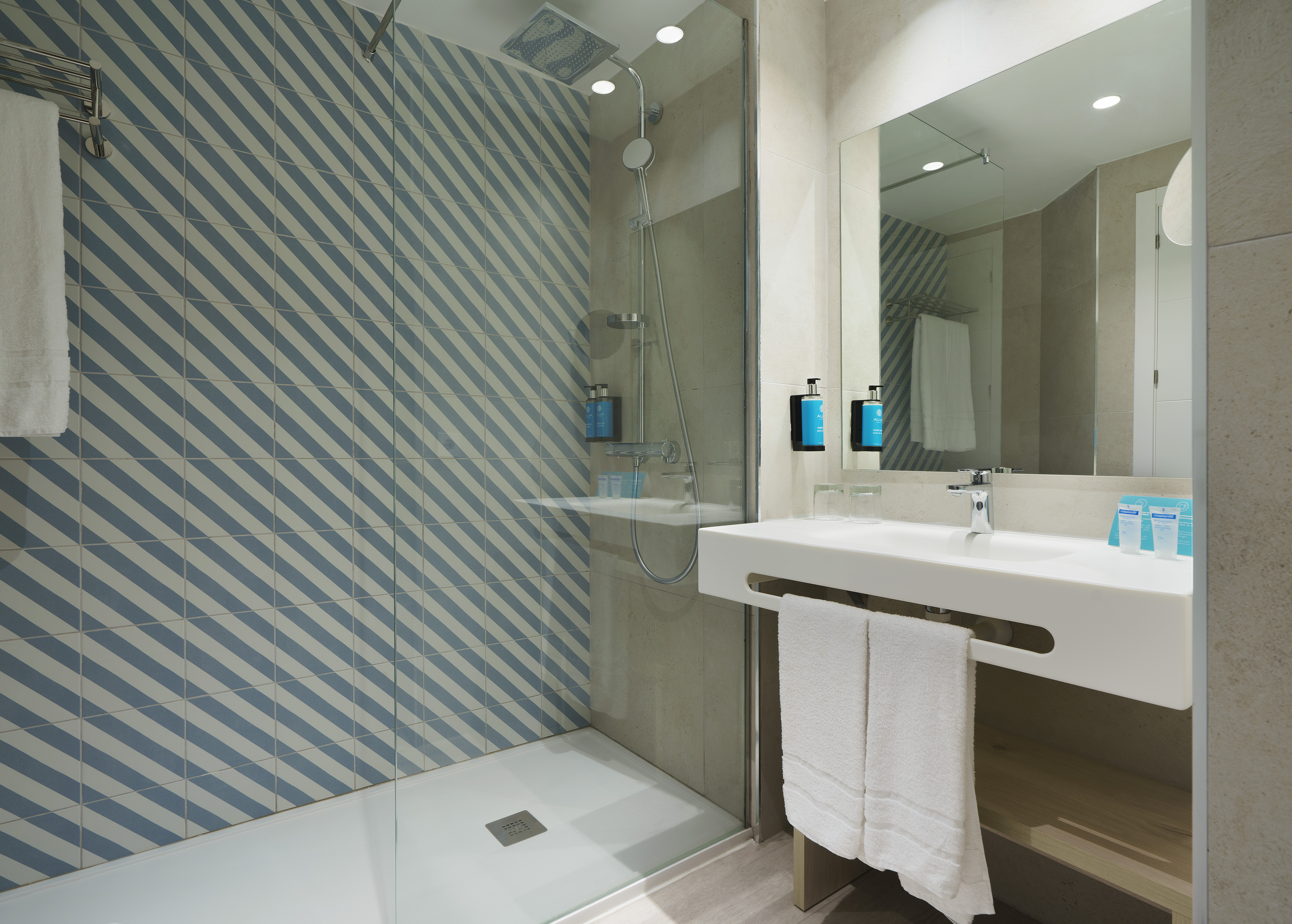 Double Single with Balcony