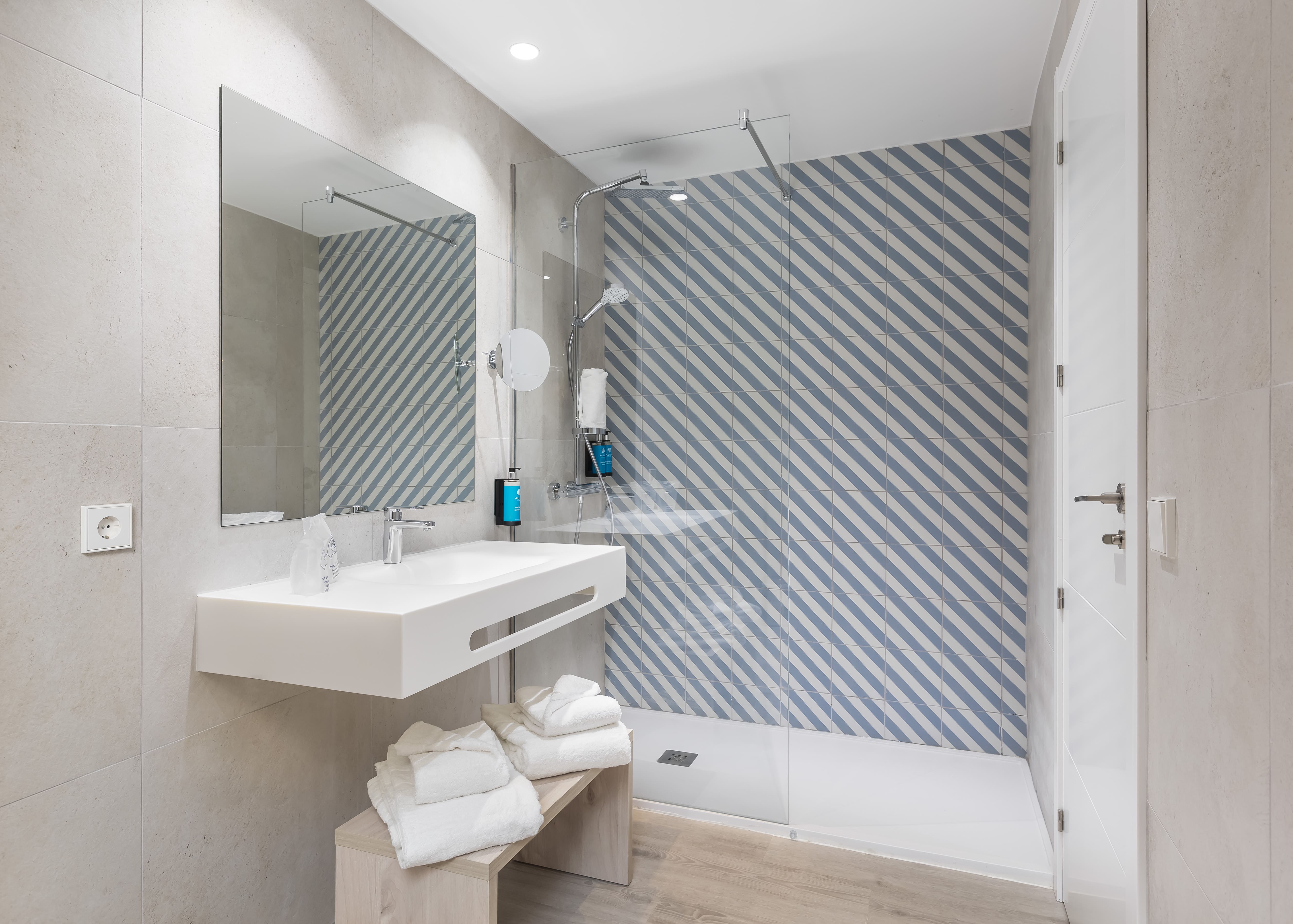 Double or Twin Sea View