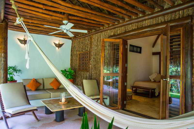 Bungalow King Size Bed