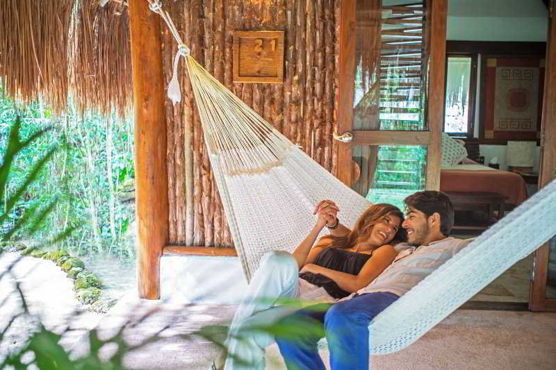 Bungalow King Size Bed