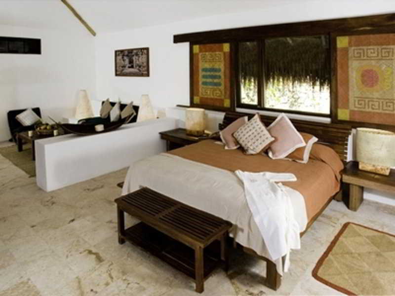 Bungalow King Size Bed