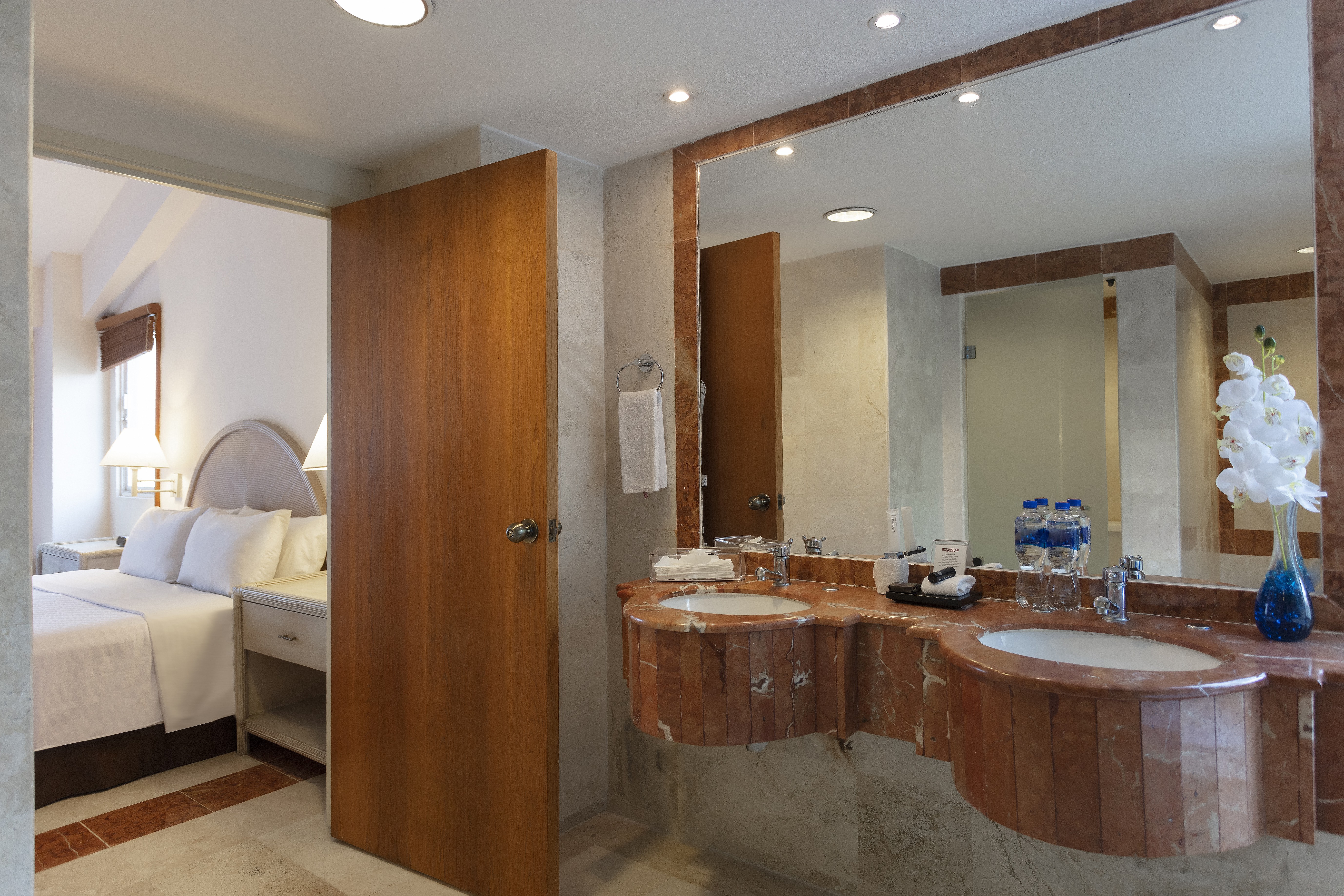 Junior Suite King Size Bed