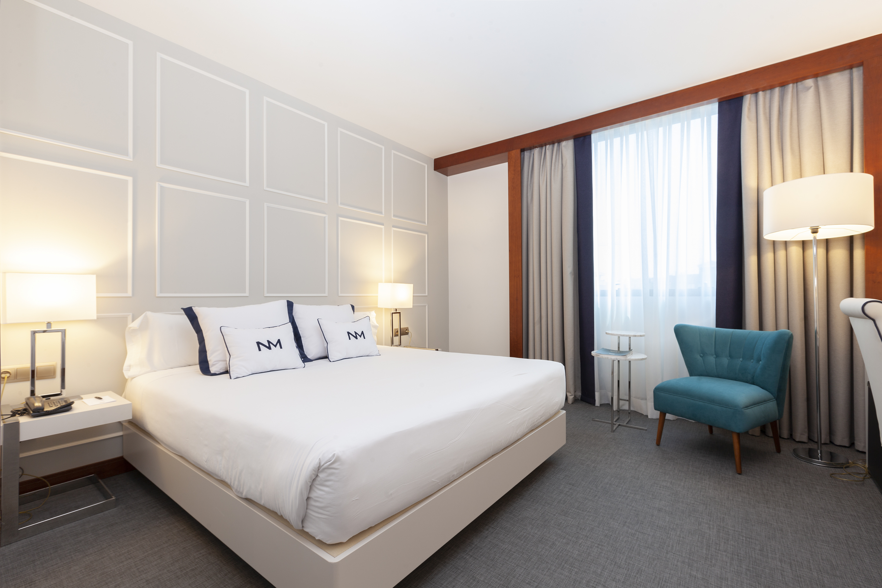 Double Single Executive