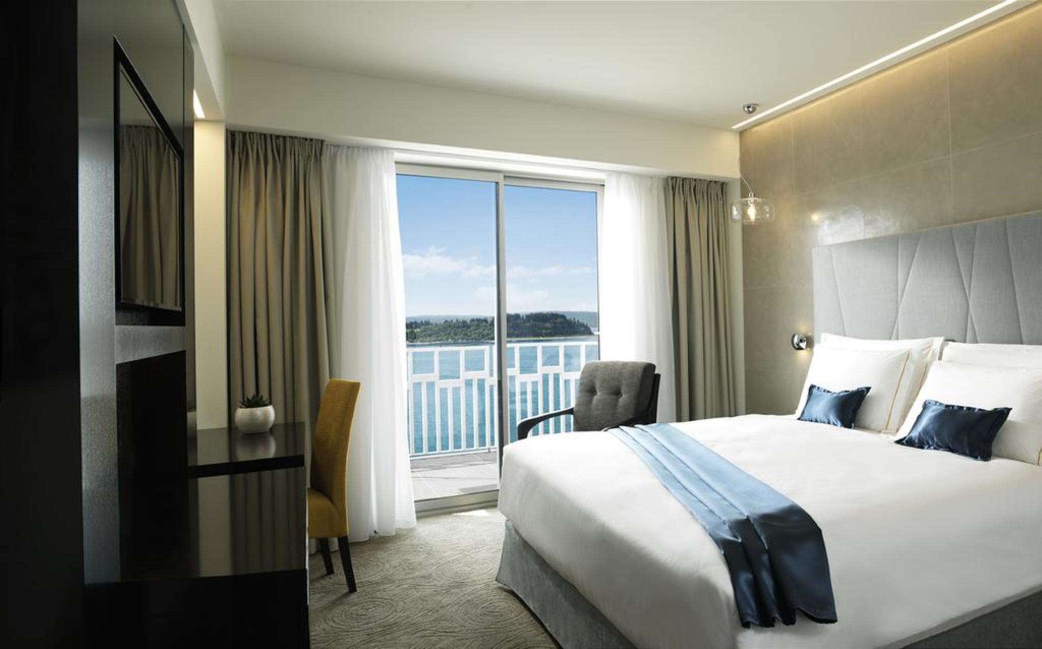 Double Side Sea View with Balcony