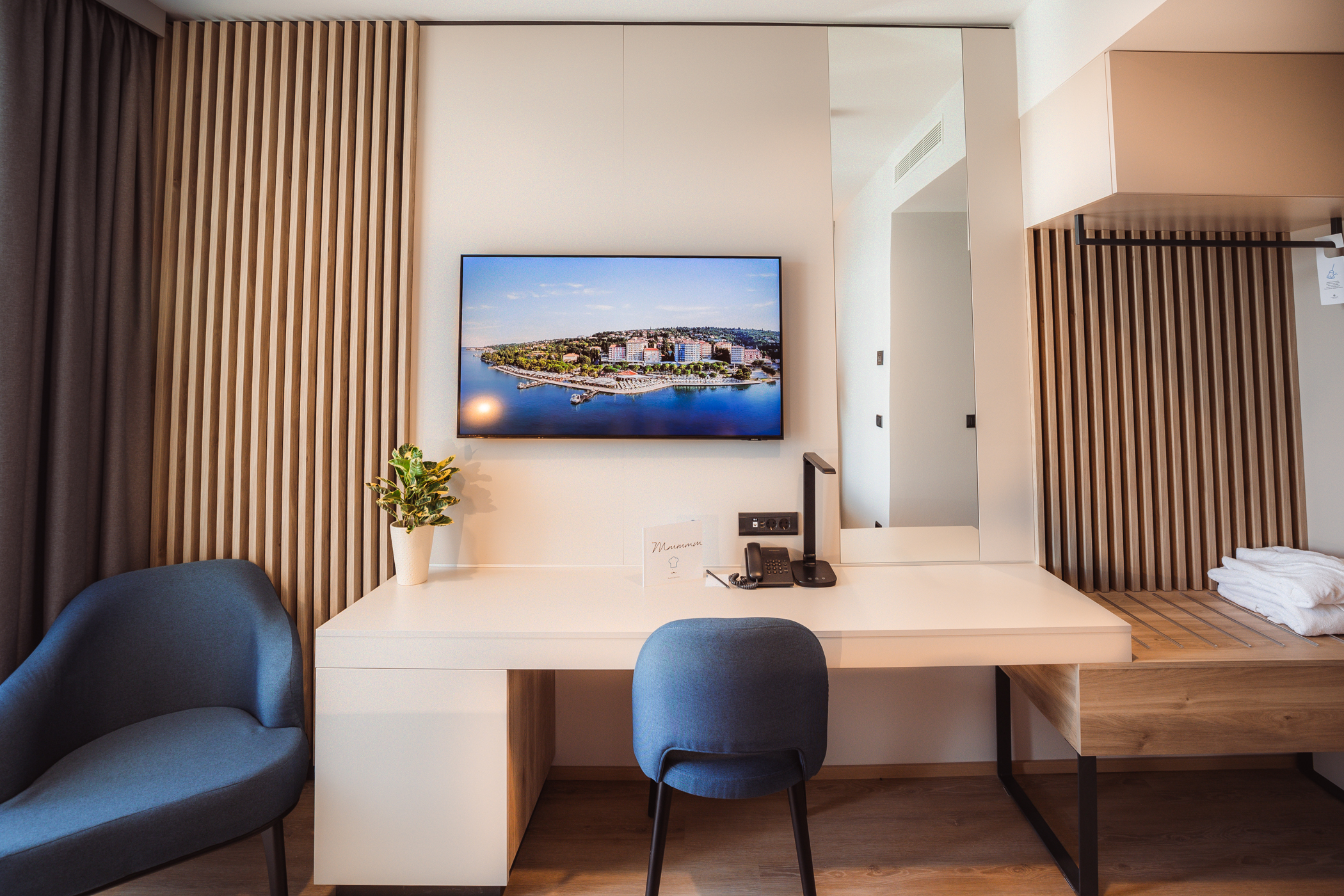 Twin Sea View with Balcony