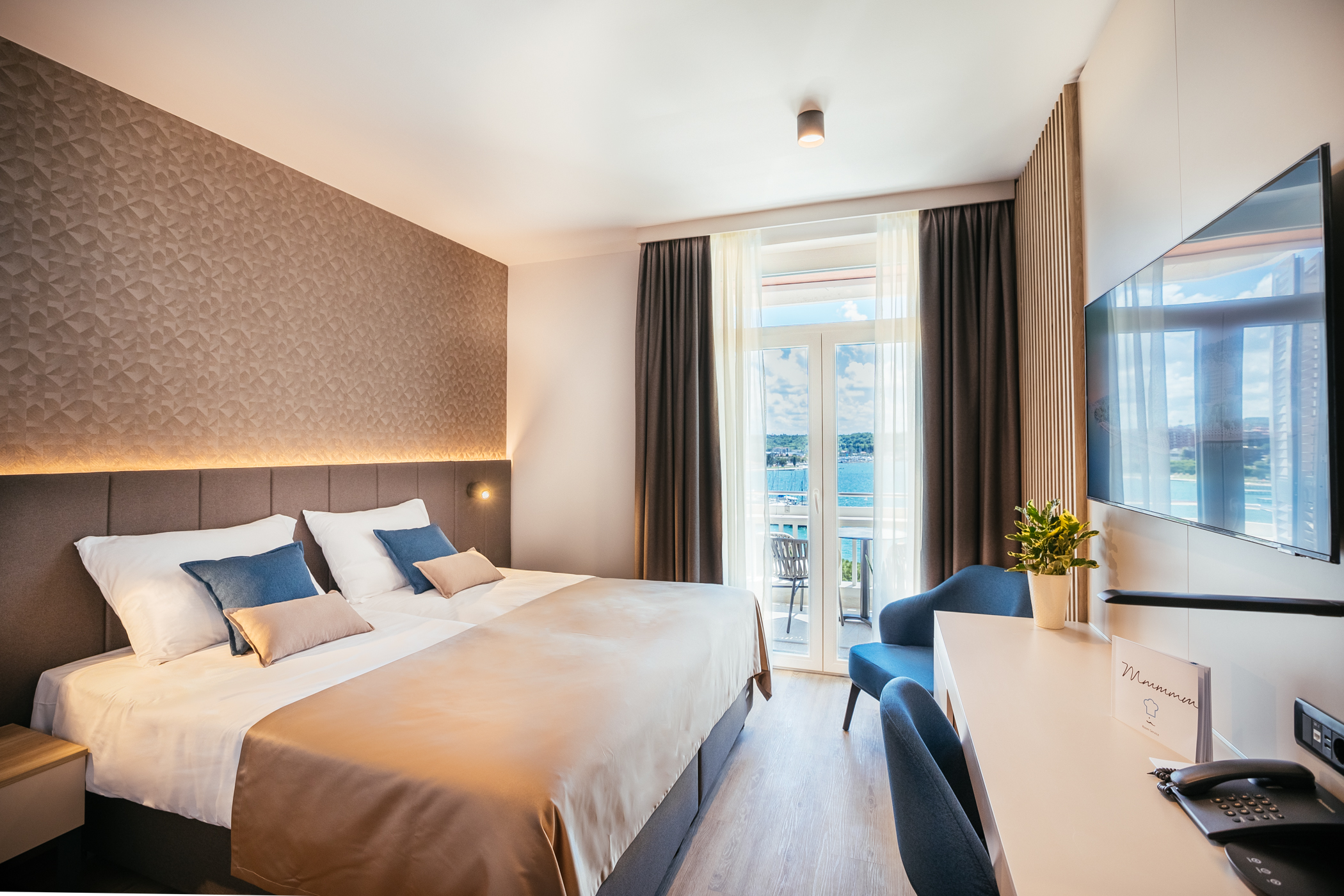 Twin Sea View with Balcony