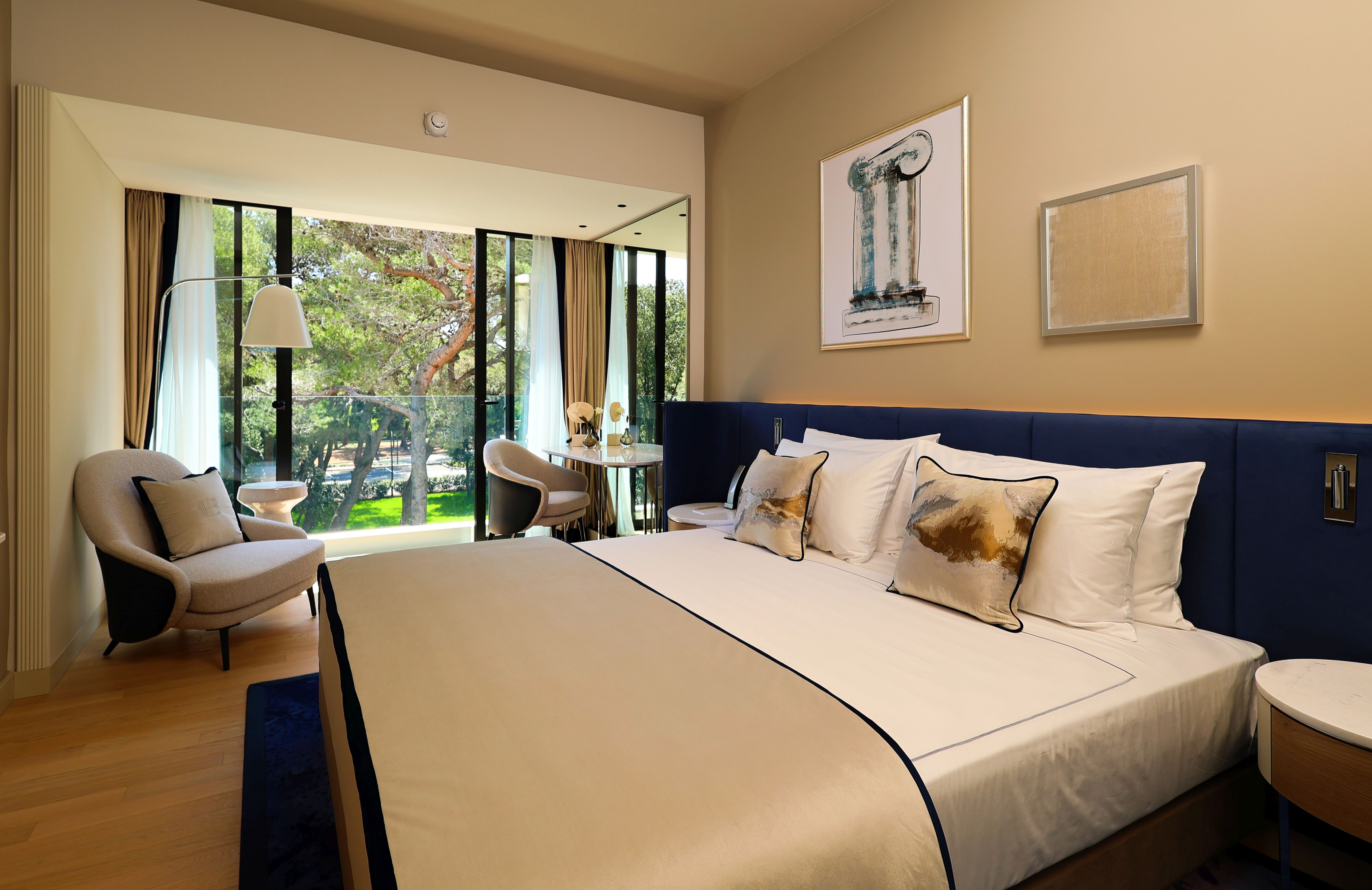 Double Premium Garden View