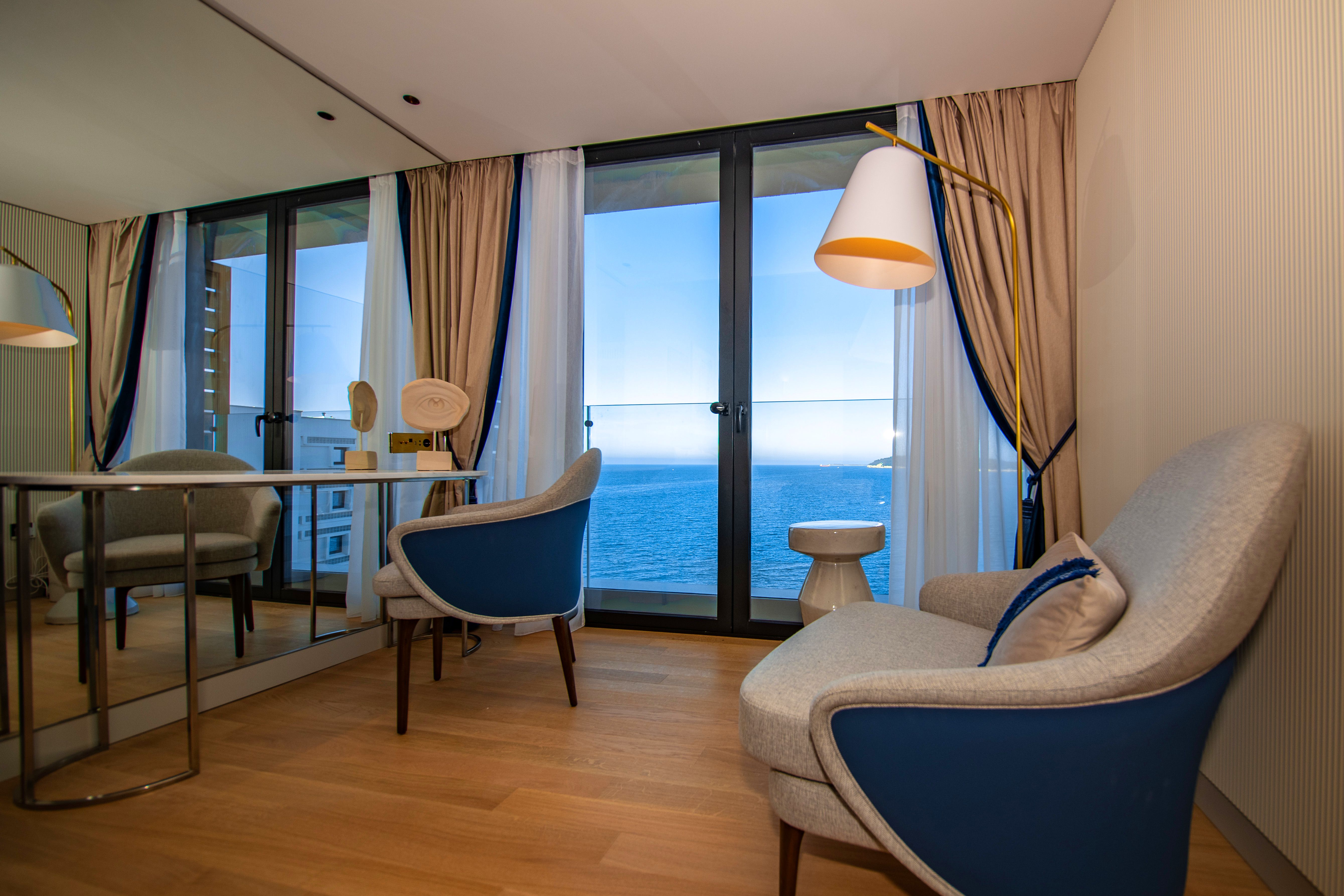 Double Single Deluxe Sea View