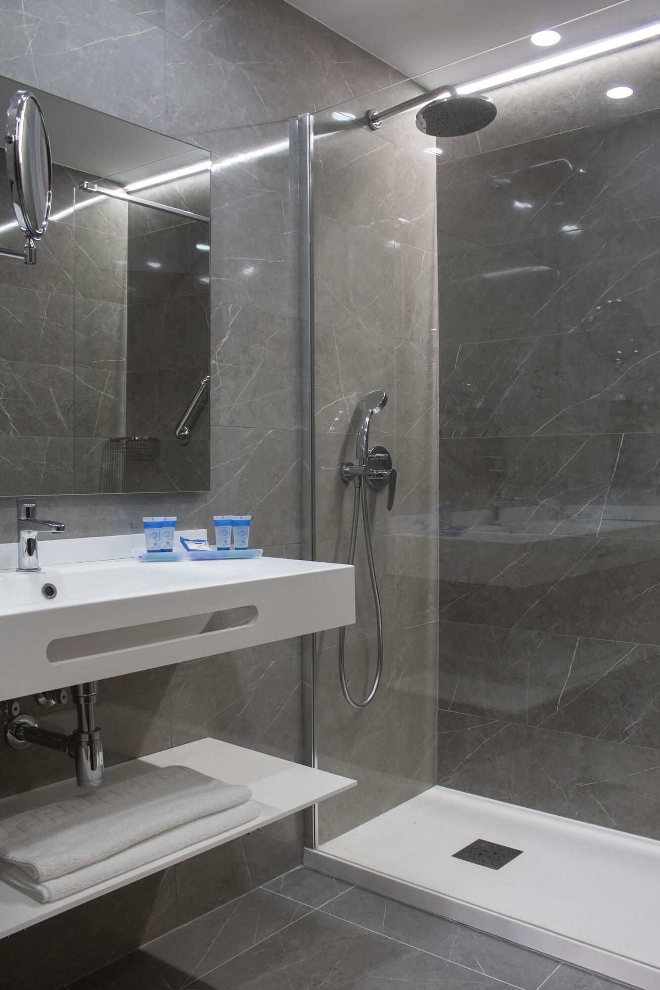 Double Queen Size Bed