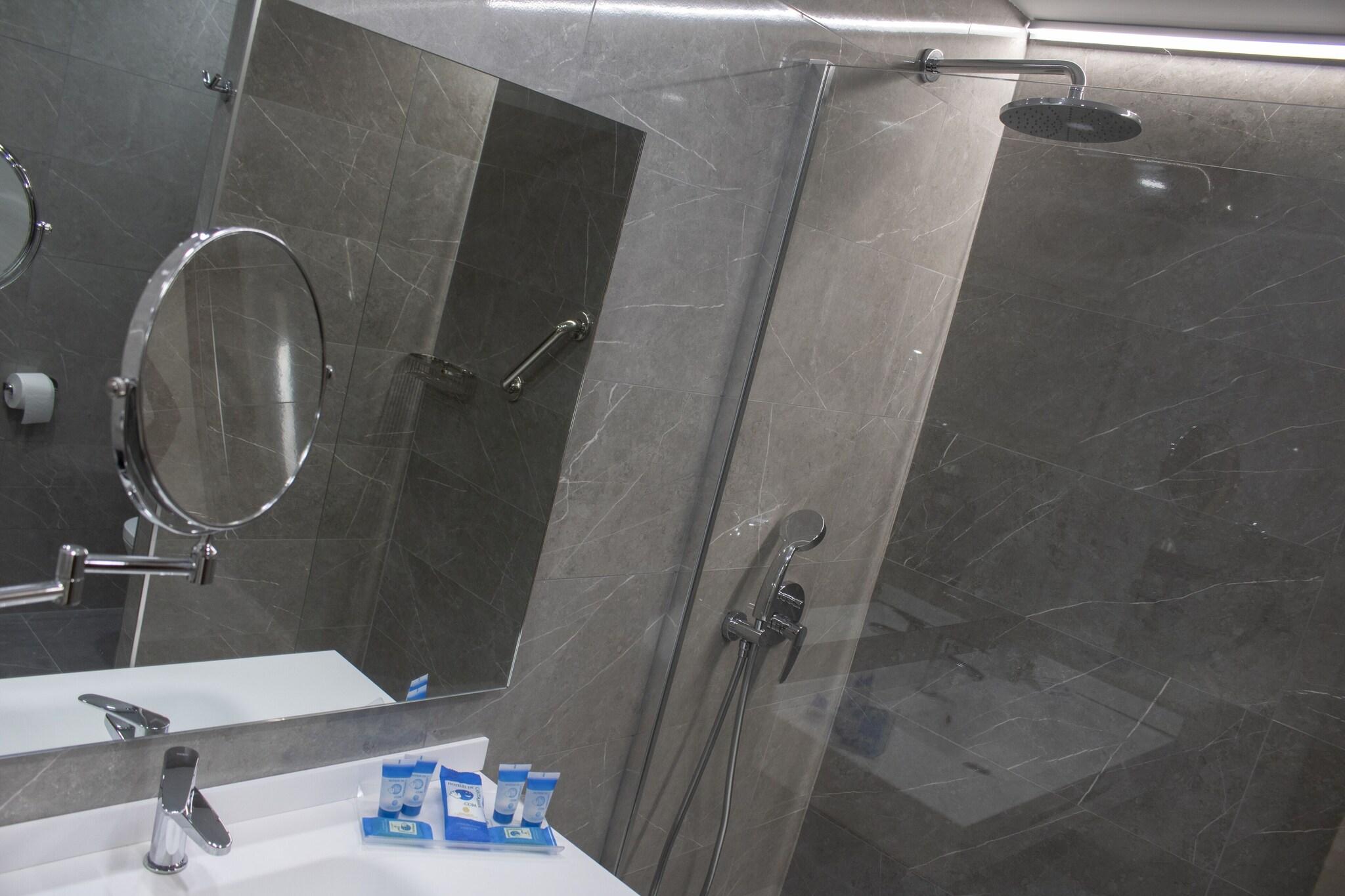 Double Queen Size Bed