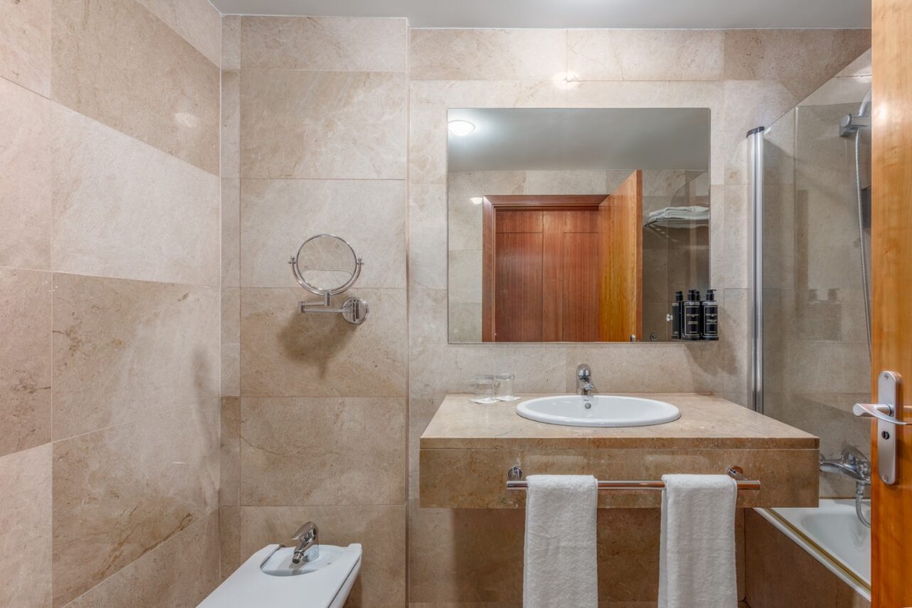 Double or Twin Standard