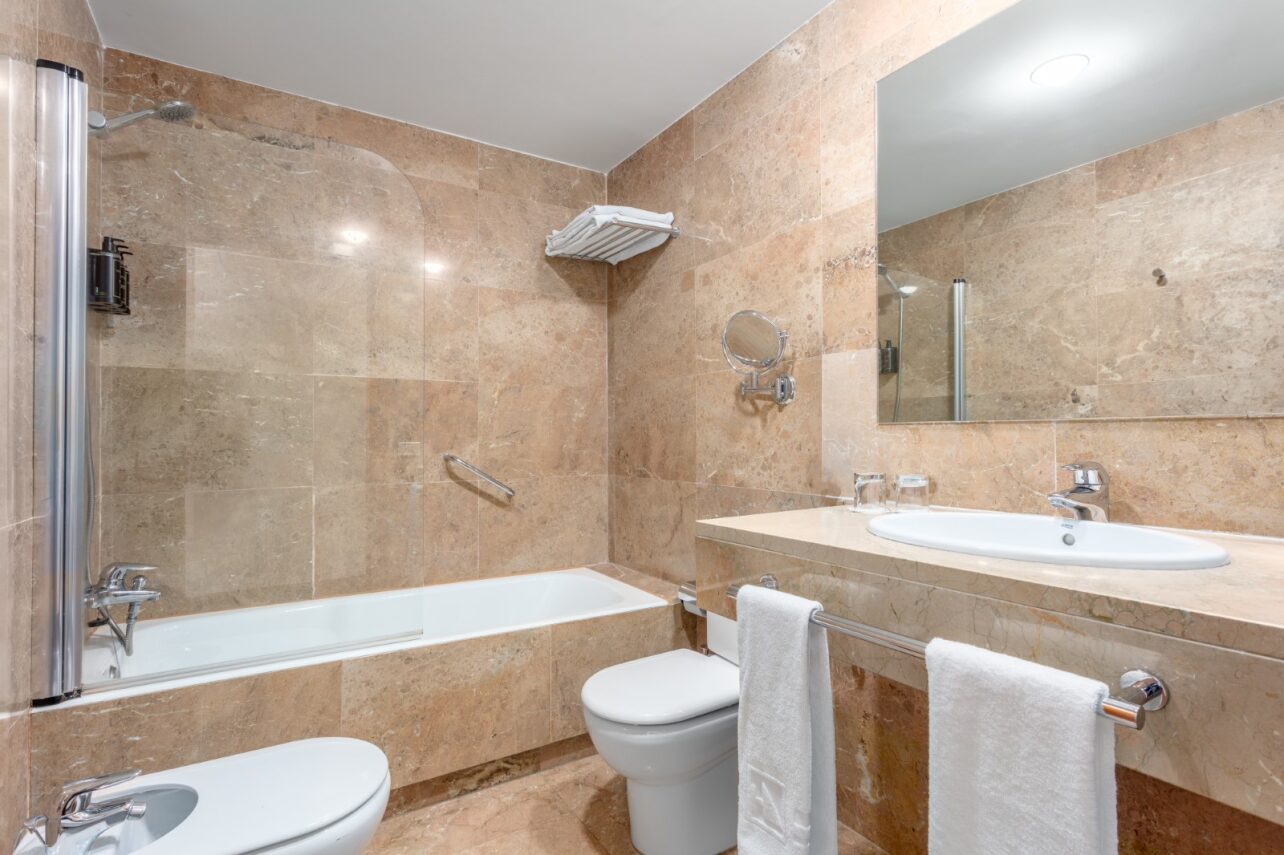 Double or Twin Standard