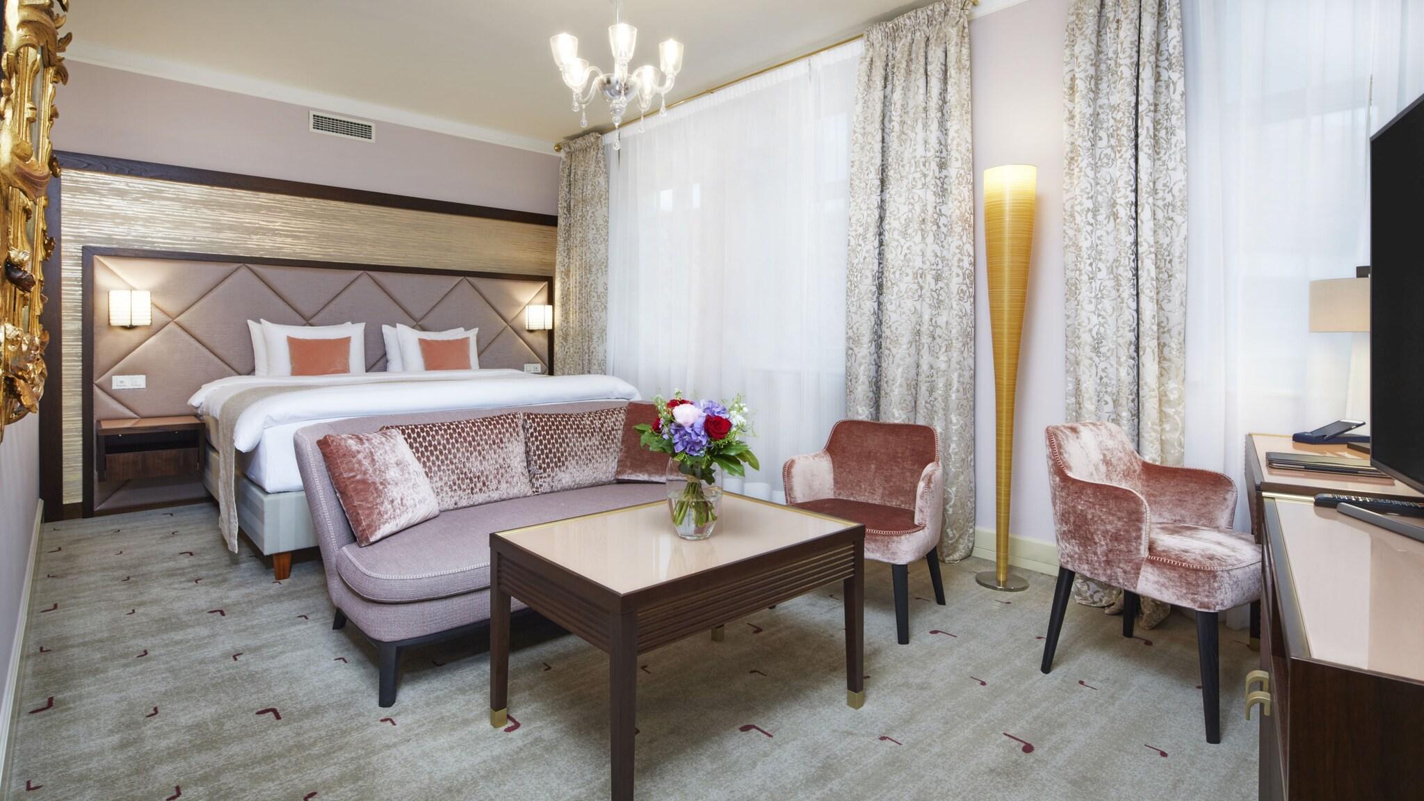 Junior Suite King Size Bed