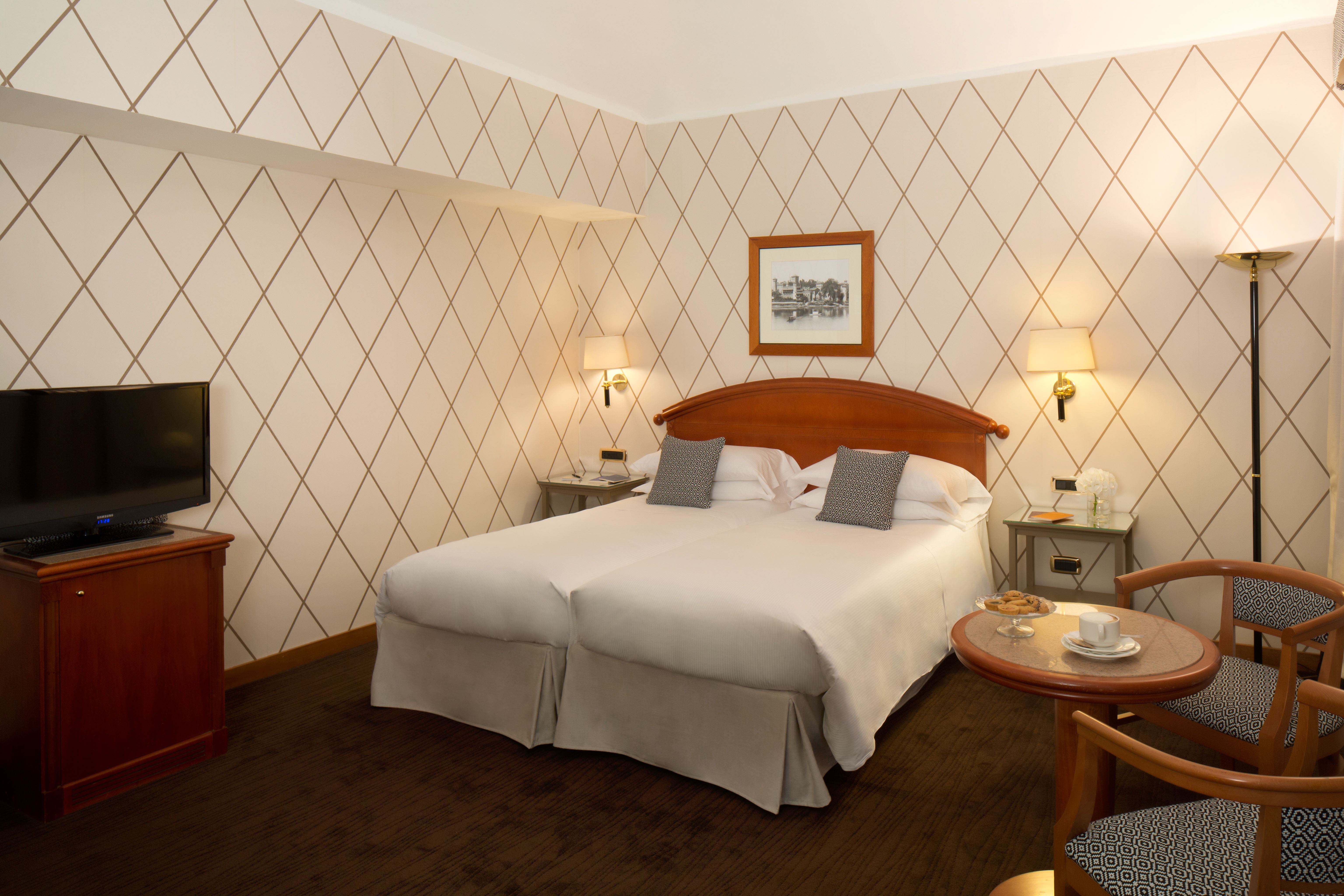 Double Single Executive