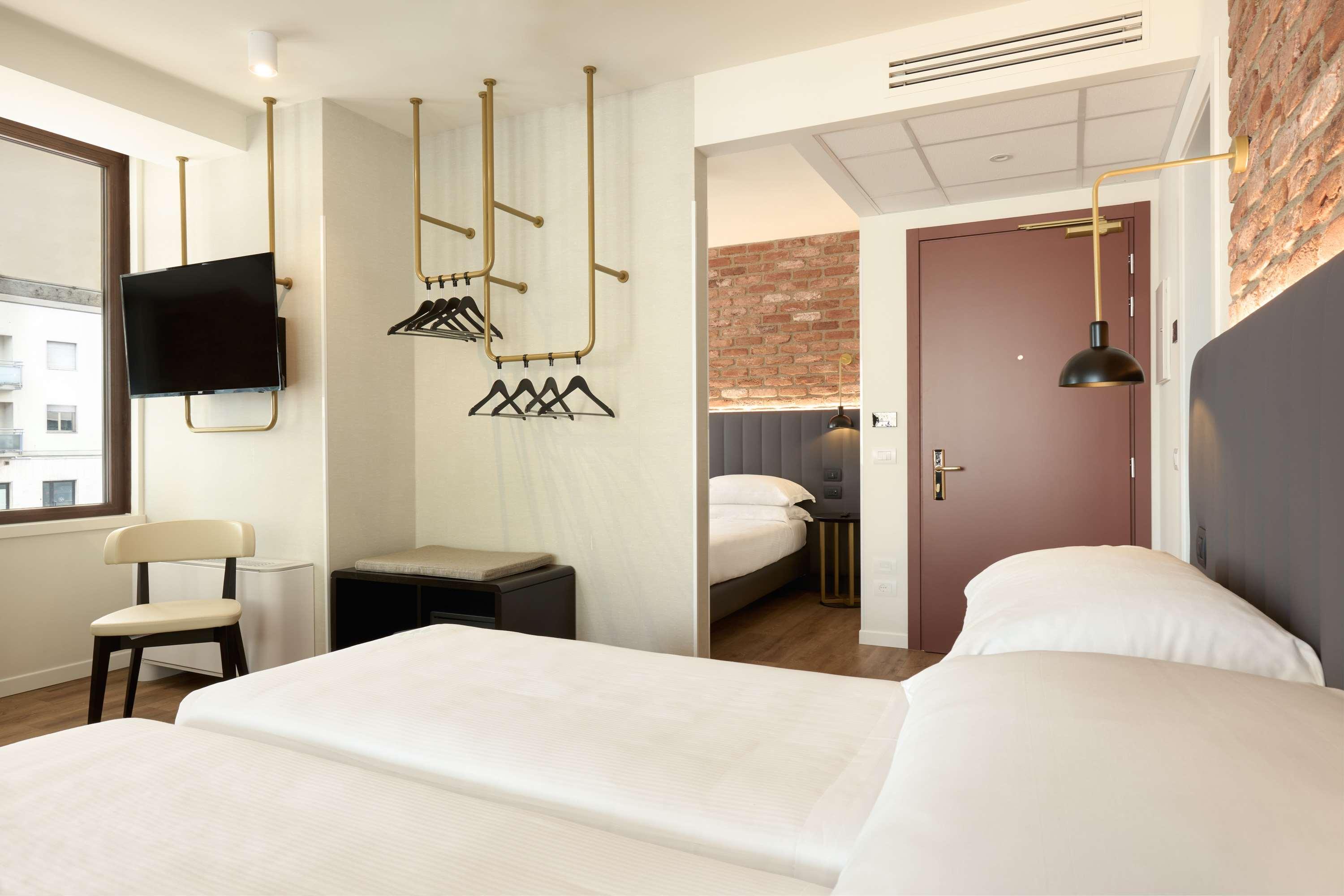 Family Room Two Queen Beds