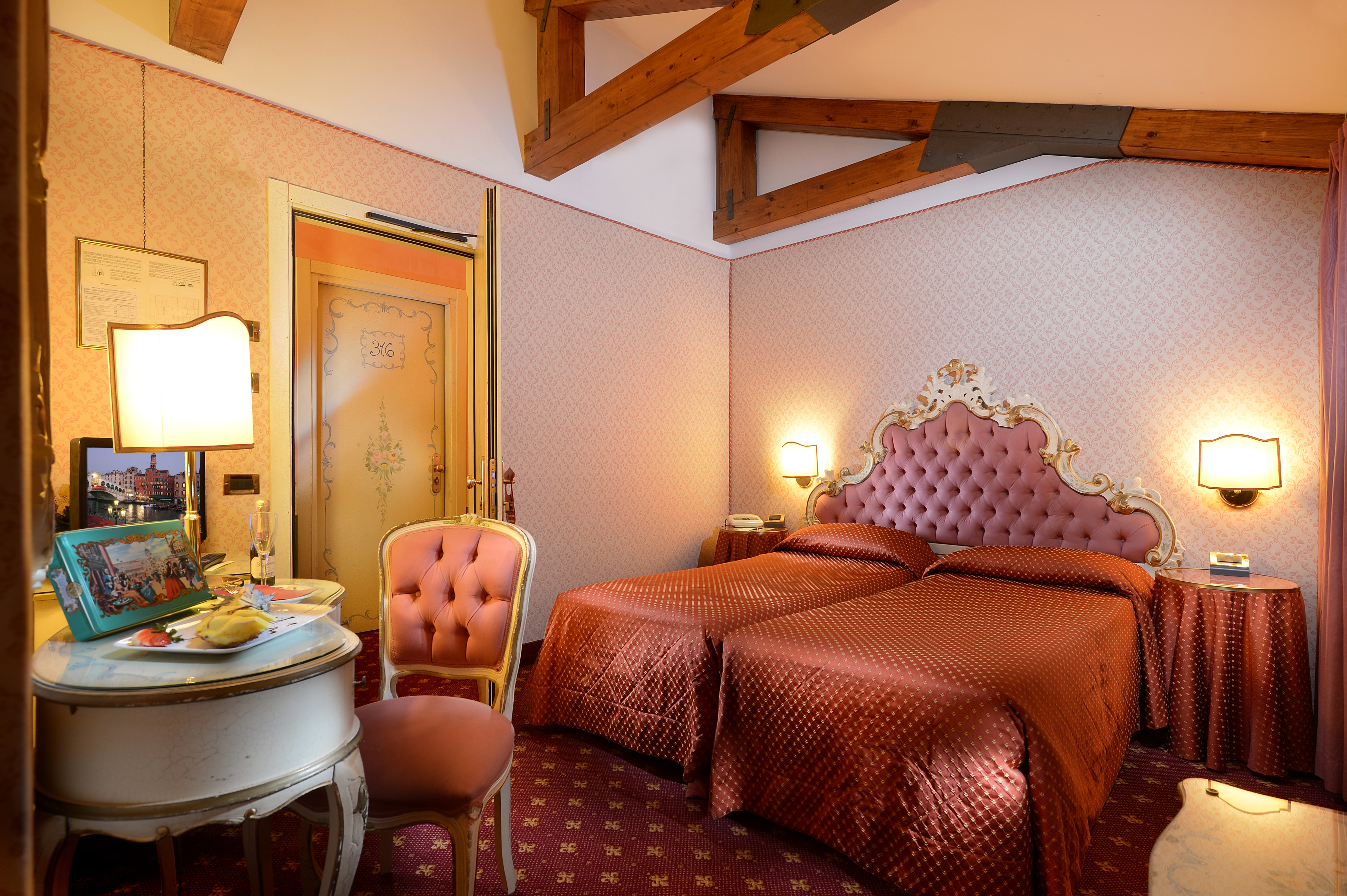 Double or Twin Standard