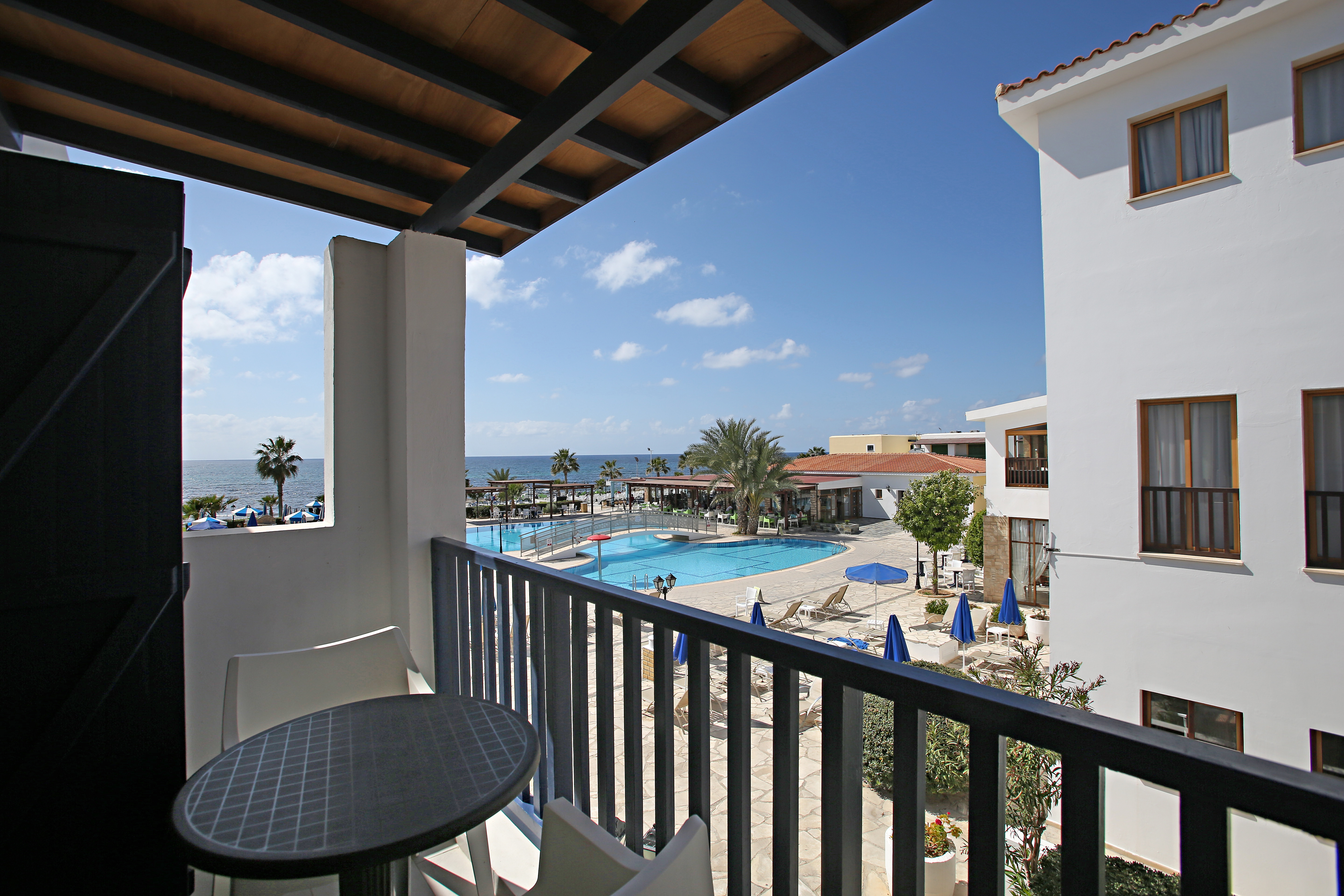 Studio Superior Side Sea View