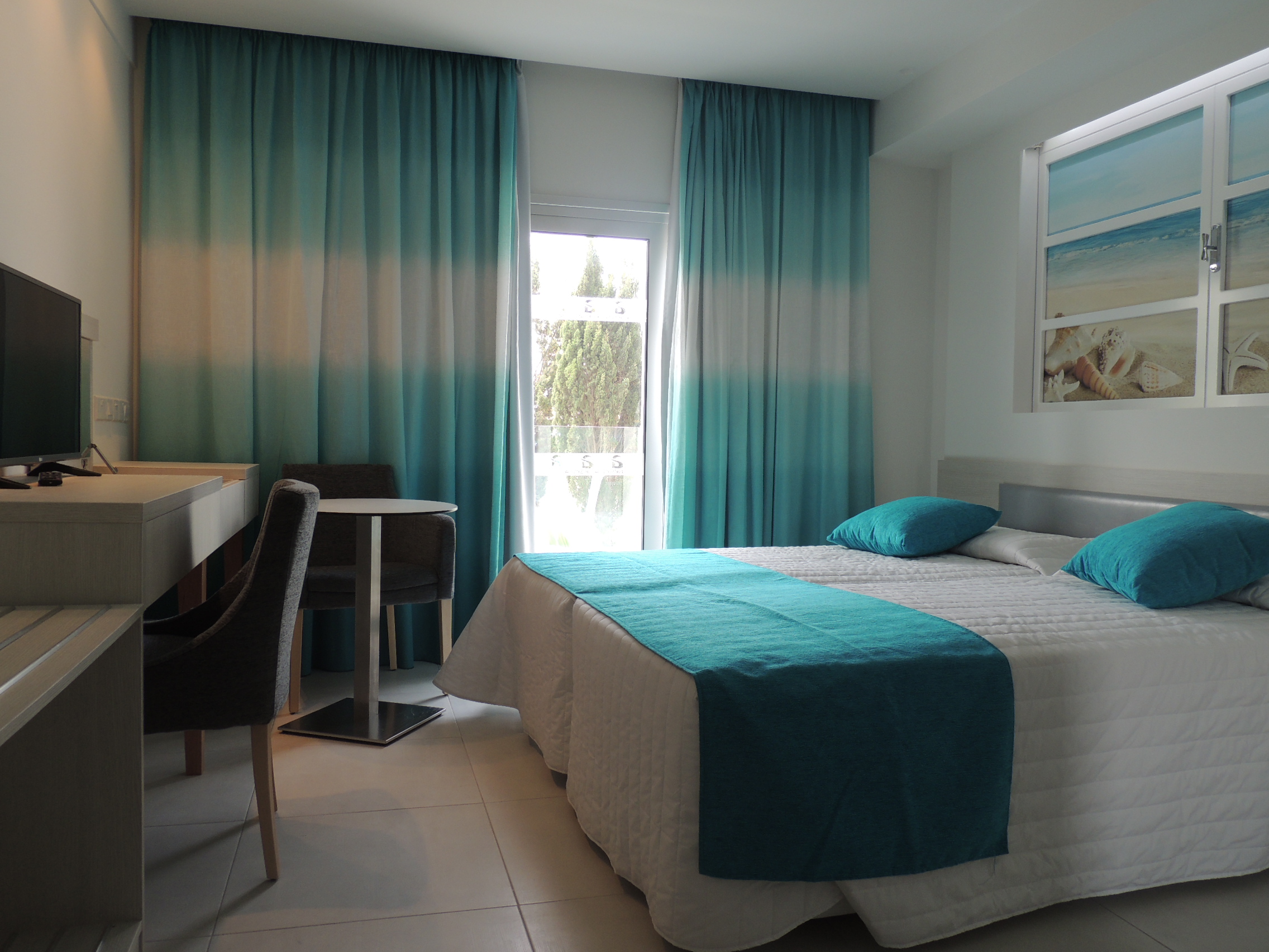 Double or Twin Pool View