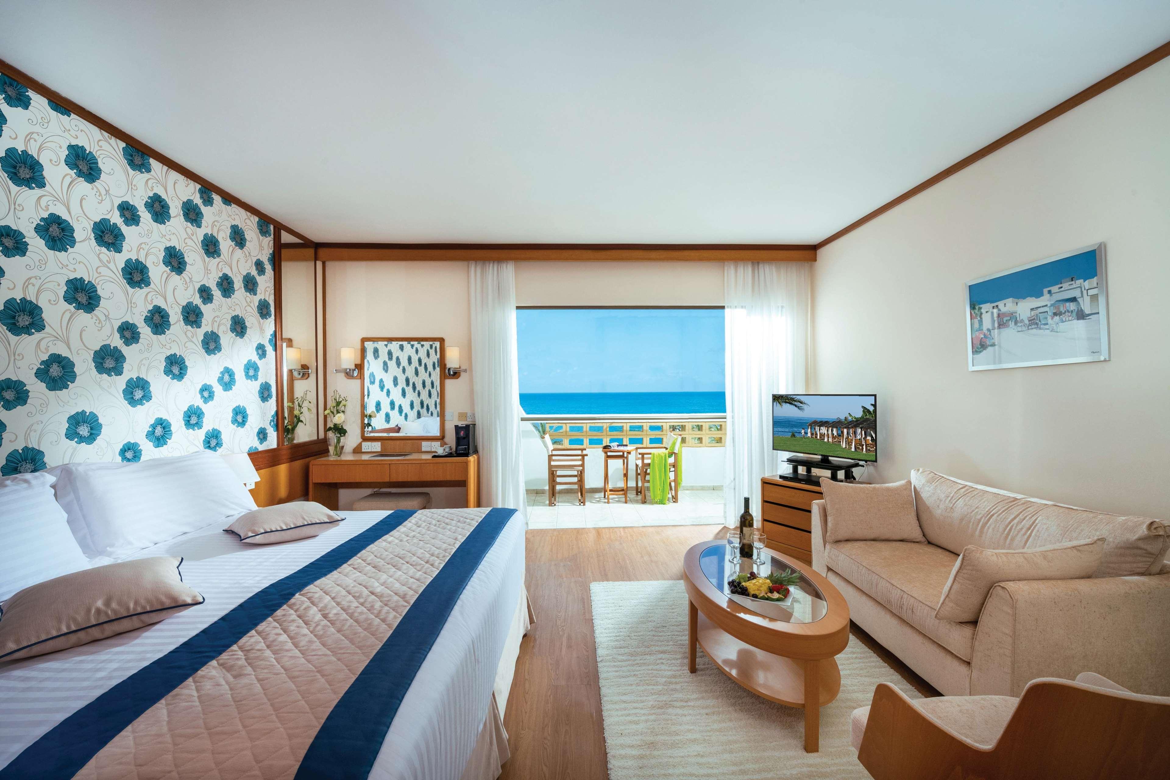 Double or Twin Deluxe Sea View