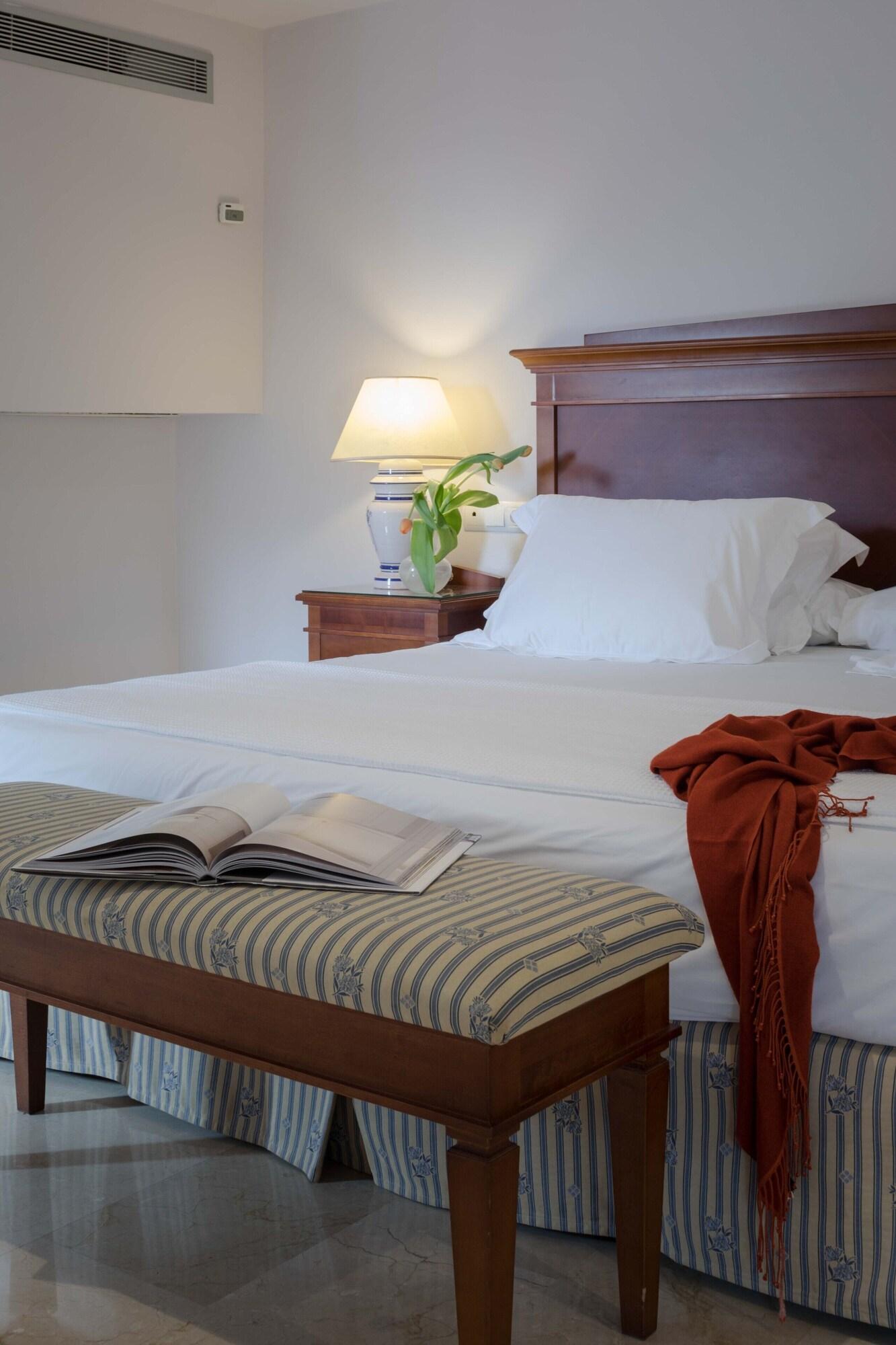 Double Superior Queen Bed