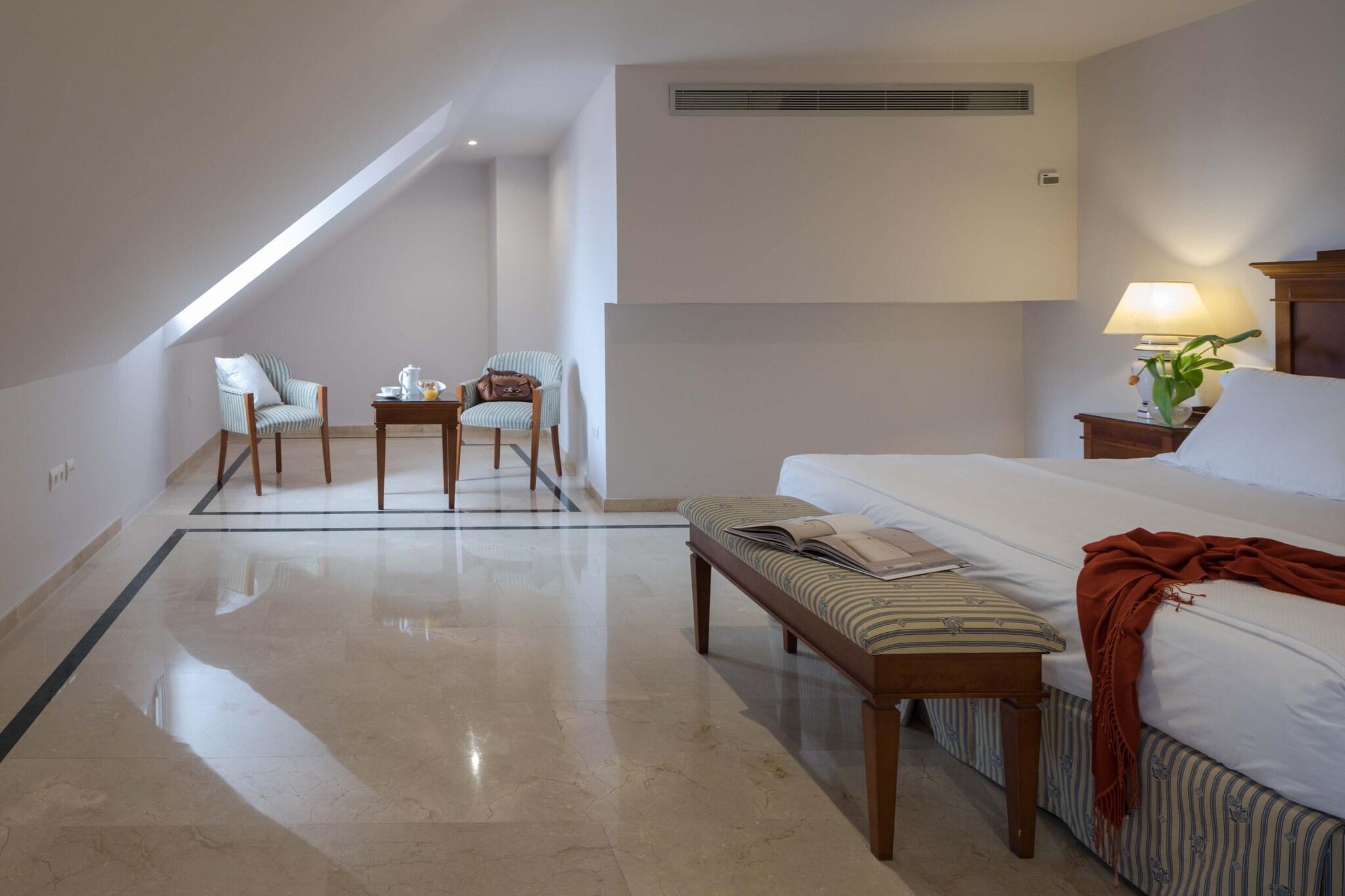 Double Superior Queen Bed