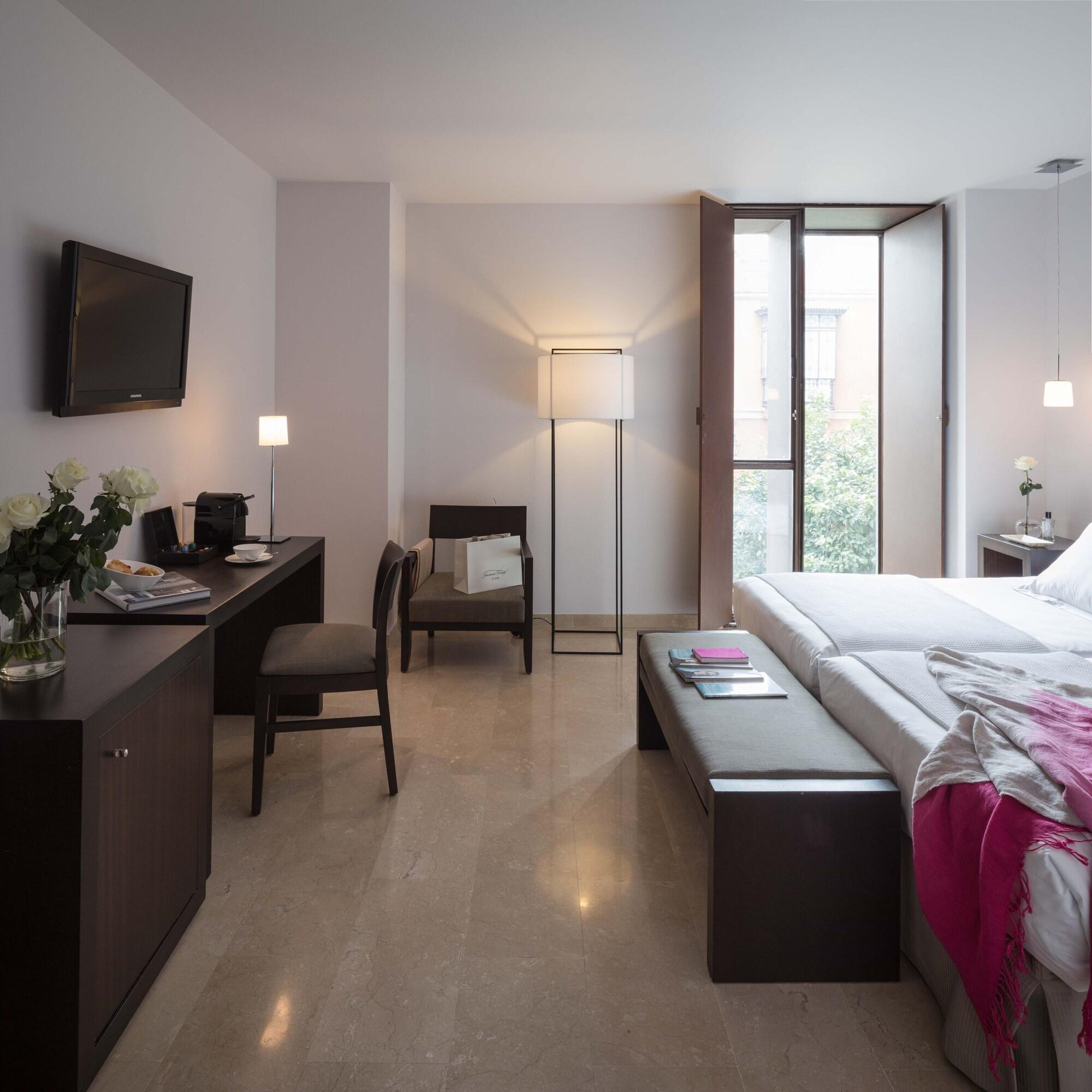 Double Superior Queen Bed