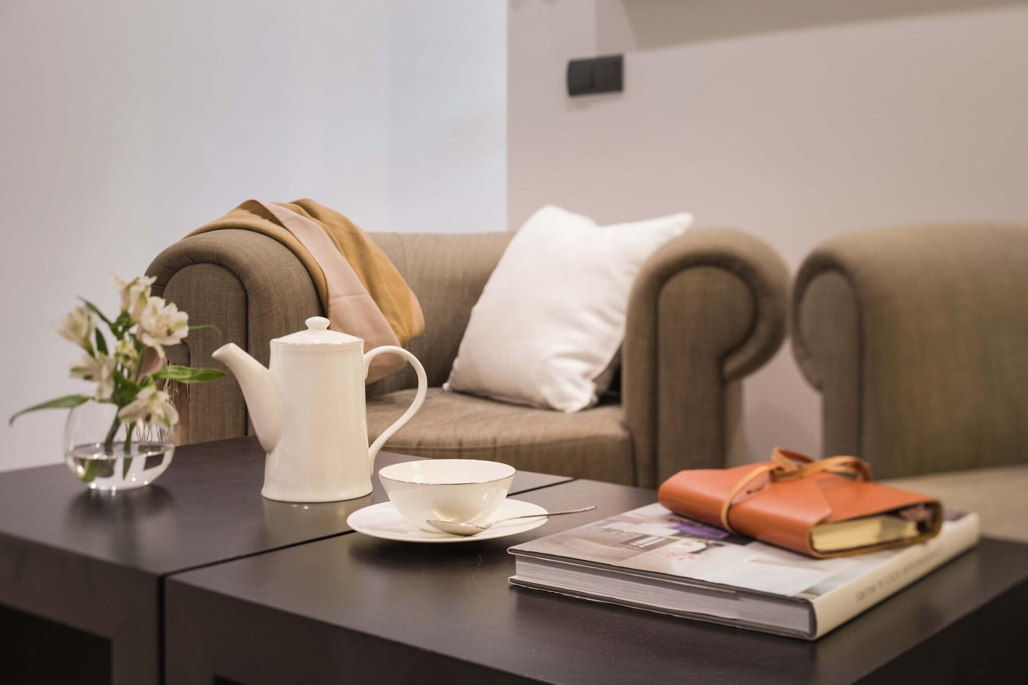 Junior Suite Queen Size Bed