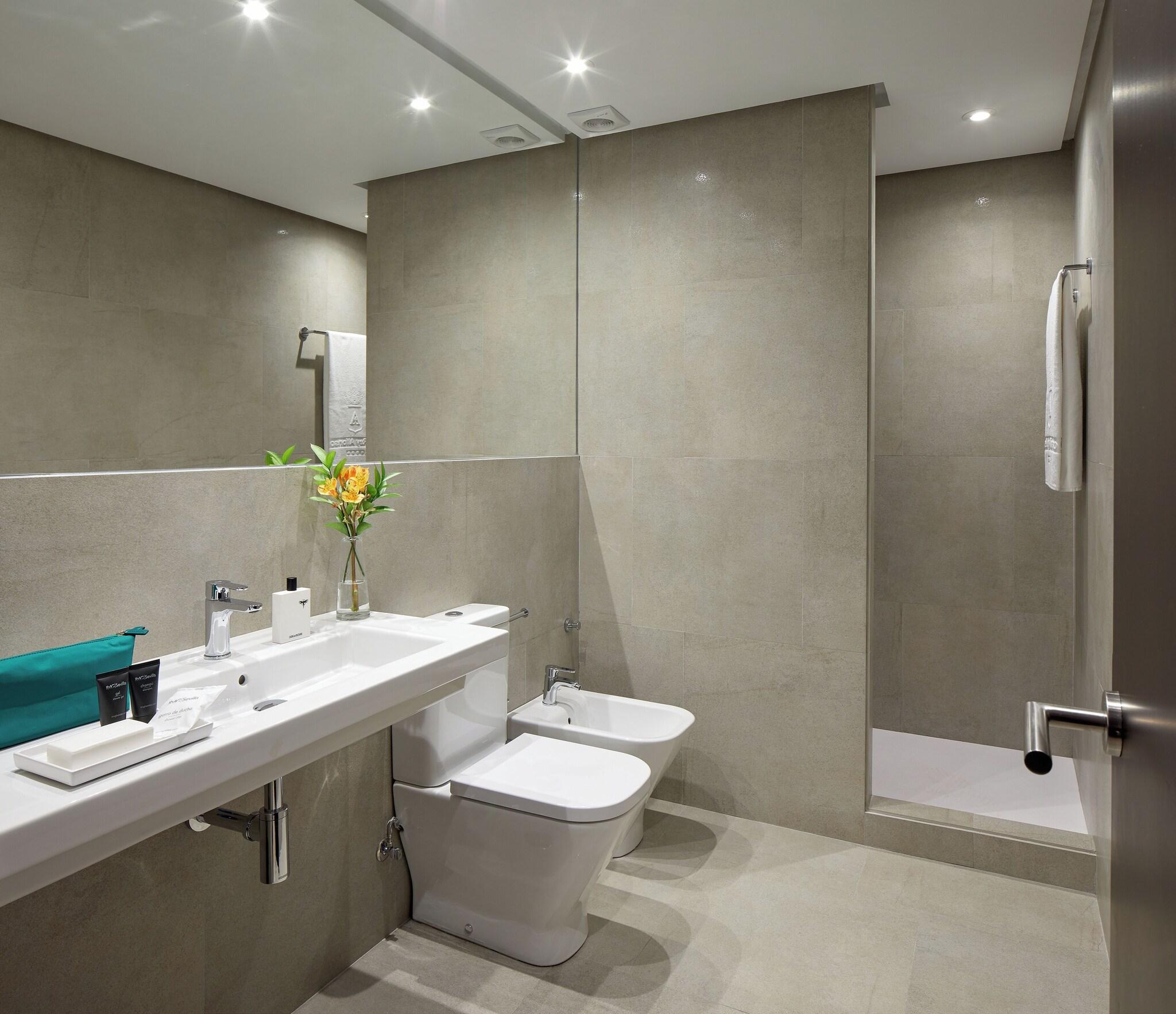 Double Superior Queen Bed