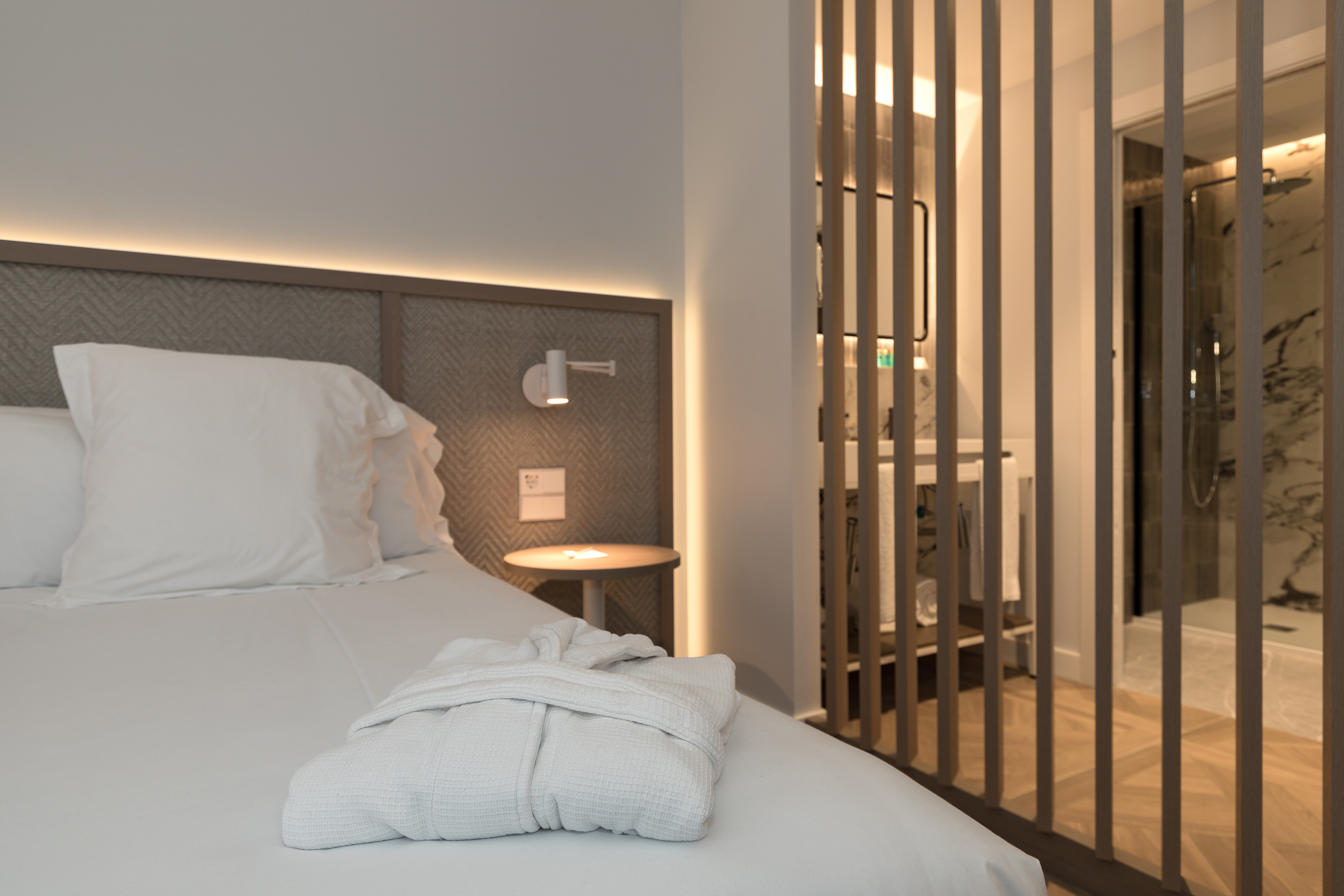 Double Single Superior with Views