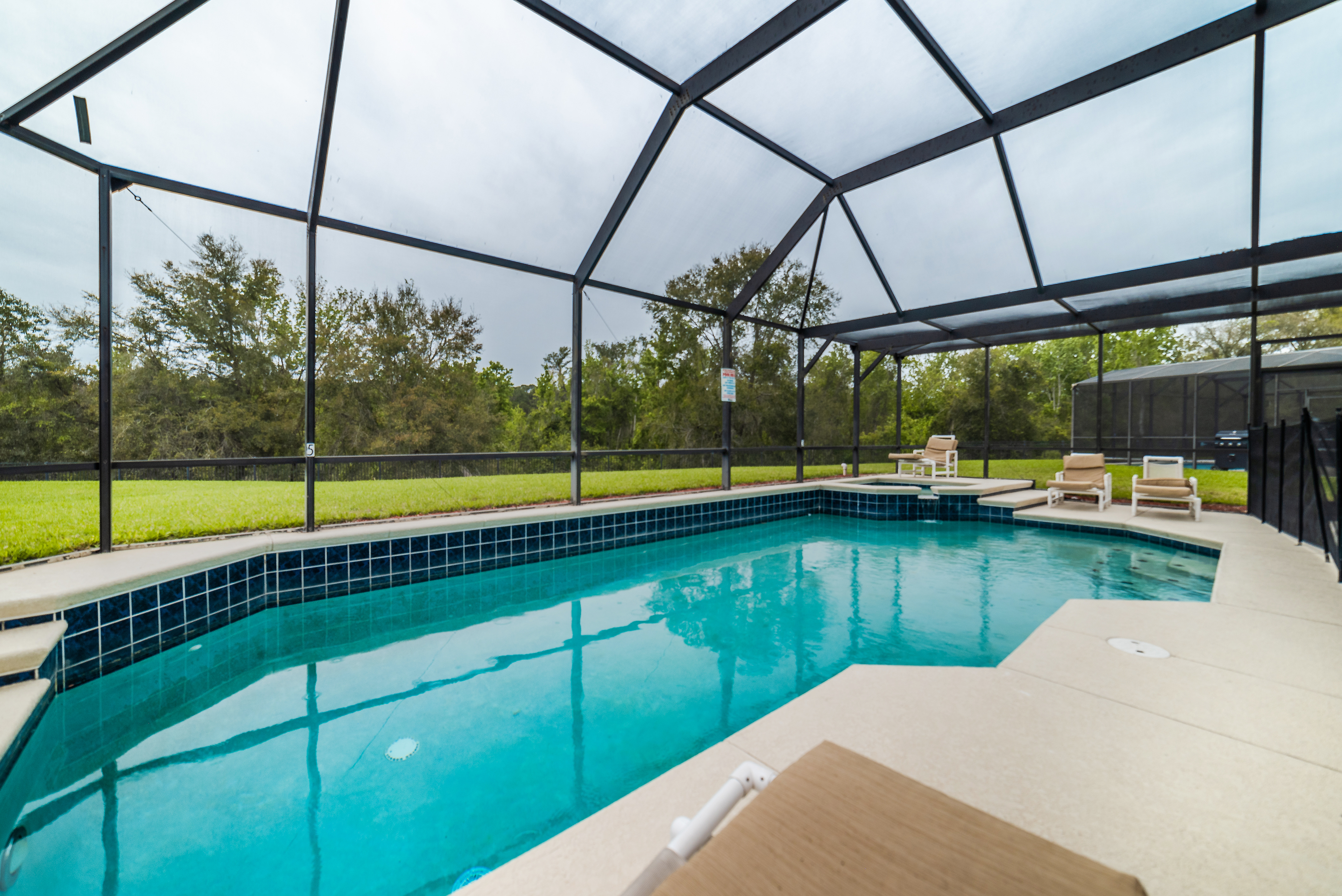 Home Six Bedrooms with Private Pool