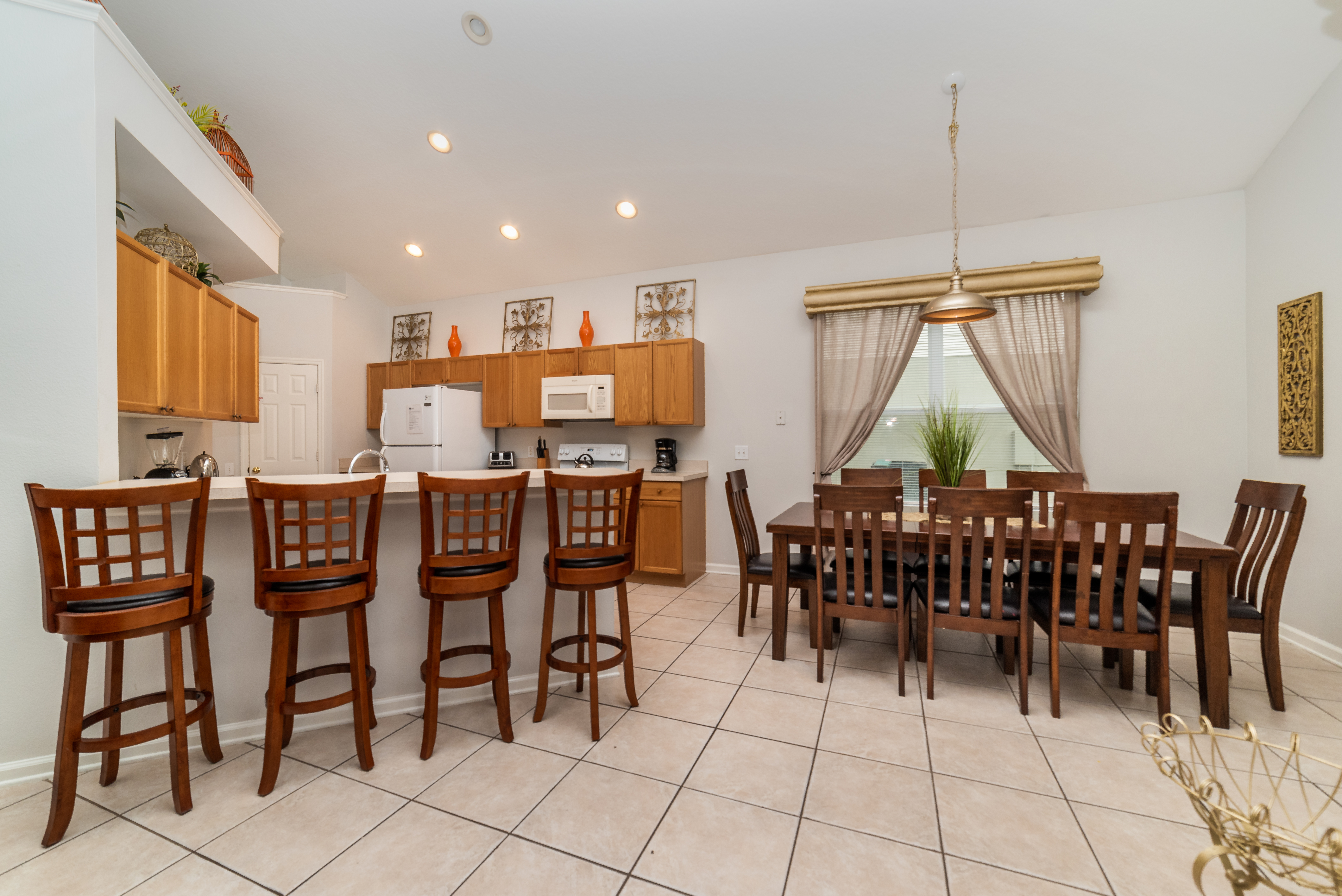 Home Six Bedrooms with Private Pool