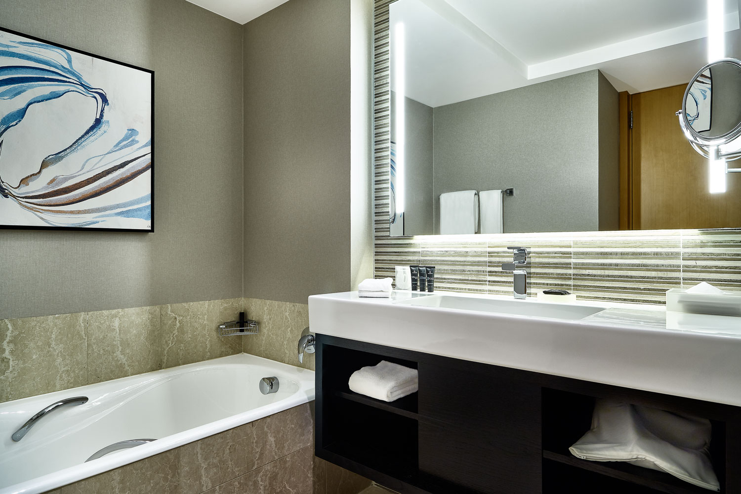 Room Premium King Bed