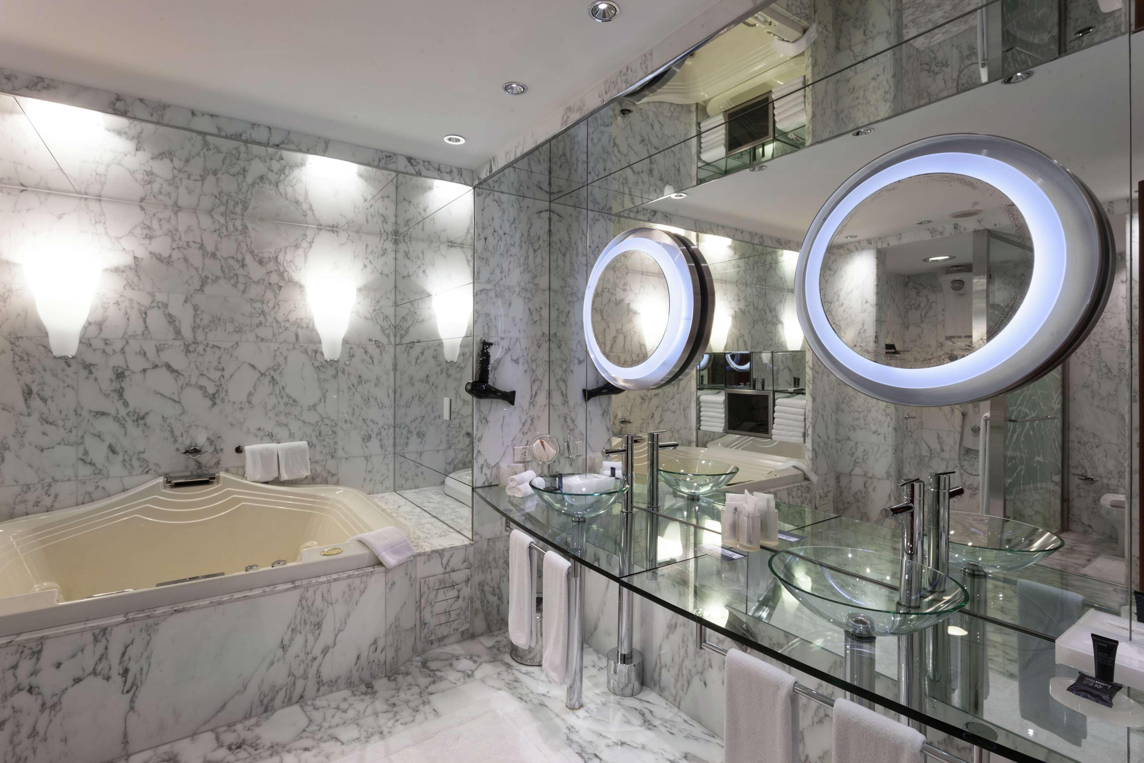 Suite Presidential with Views