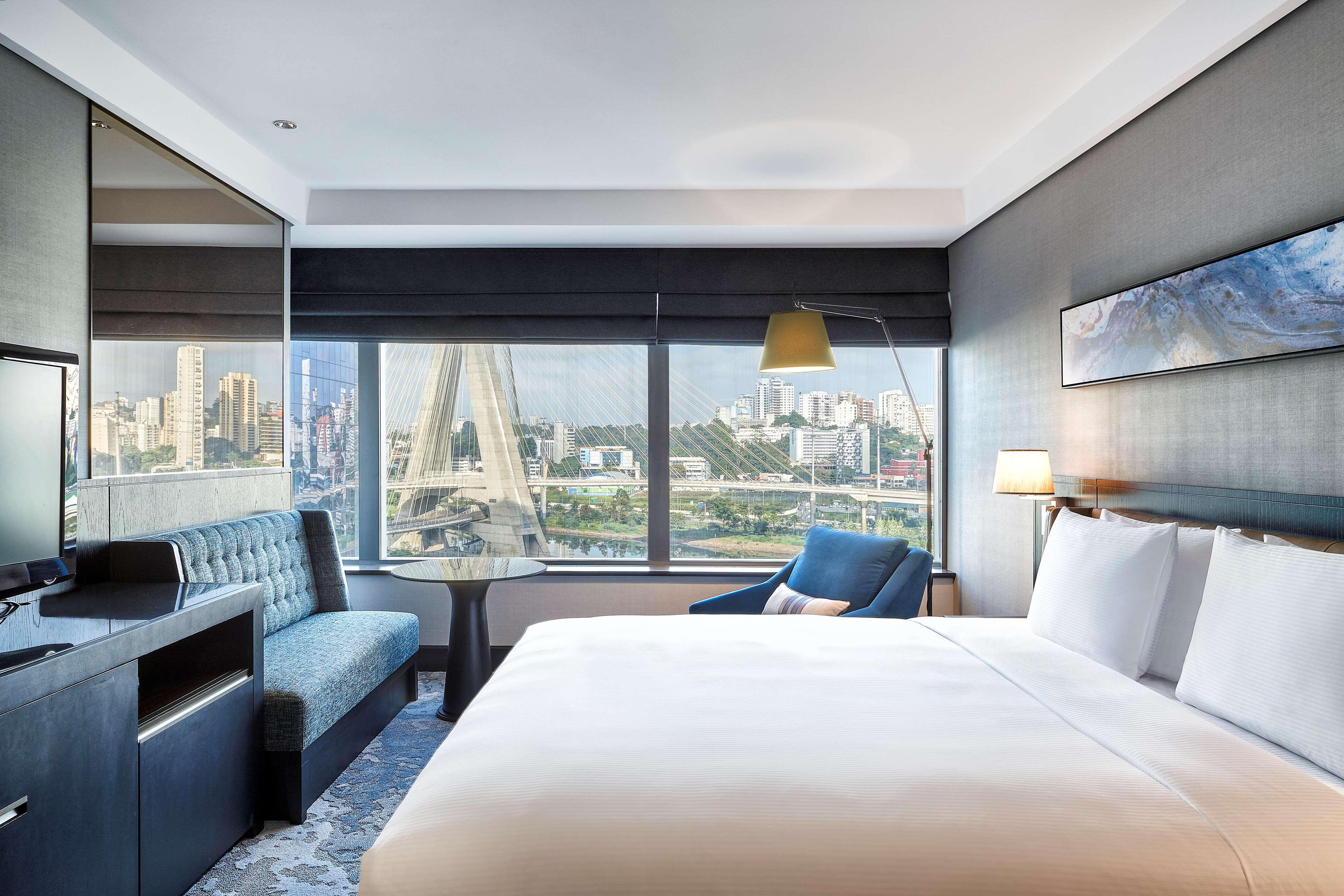 Room Premium King Bed