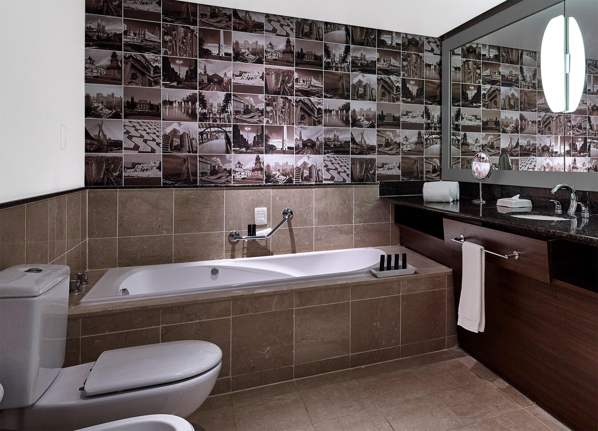 Double Queen Size Bed