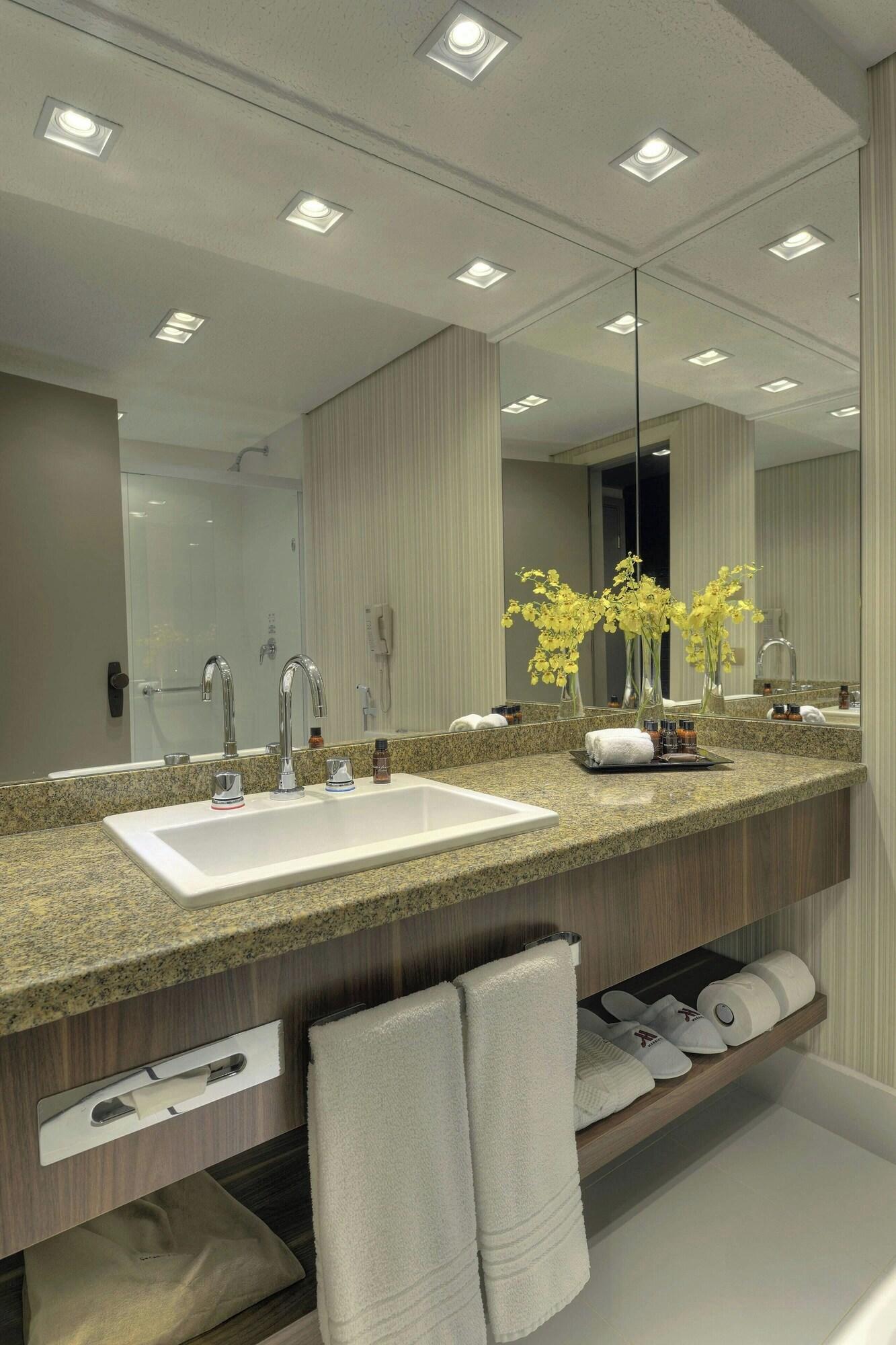 Junior Suite King Size Bed